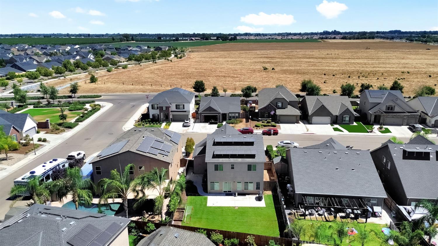 3885 Alamos Ave, Clovis, CA 93619