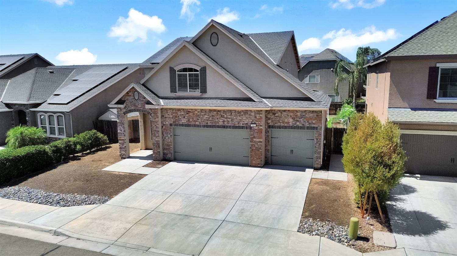 3885 Alamos Ave, Clovis, CA 93619