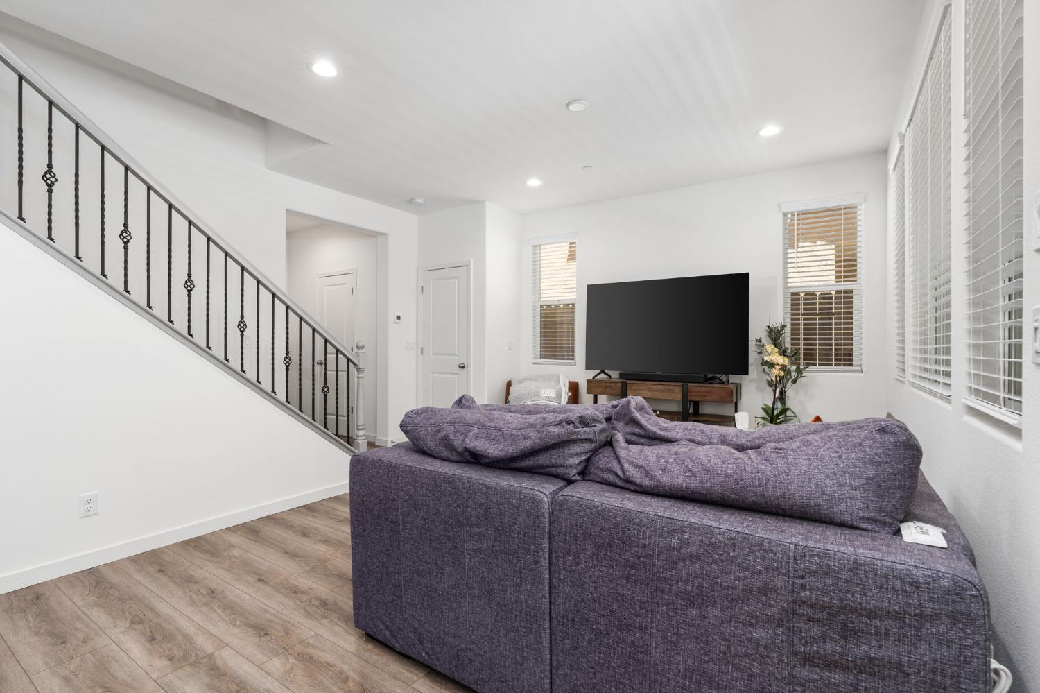 972 Winchell Way W, Madera, CA 93636