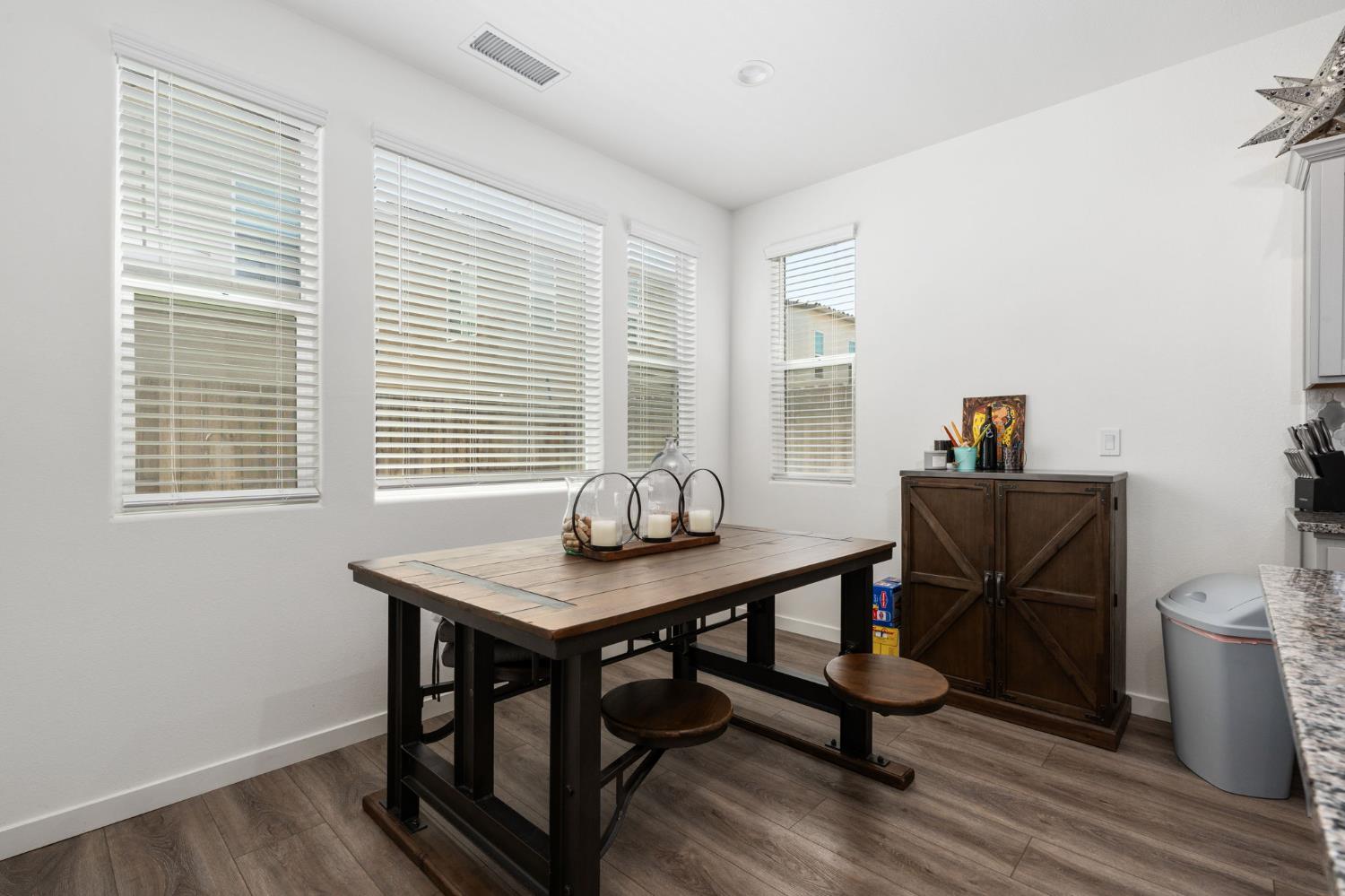 972 Winchell Way W, Madera, CA 93636