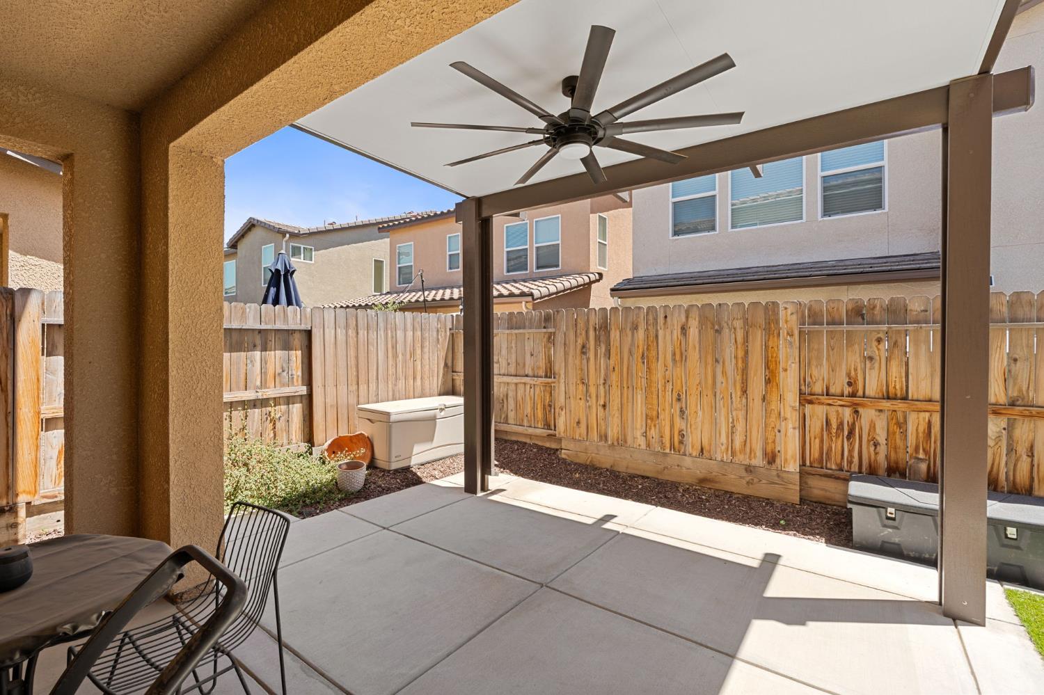 972 Winchell Way W, Madera, CA 93636
