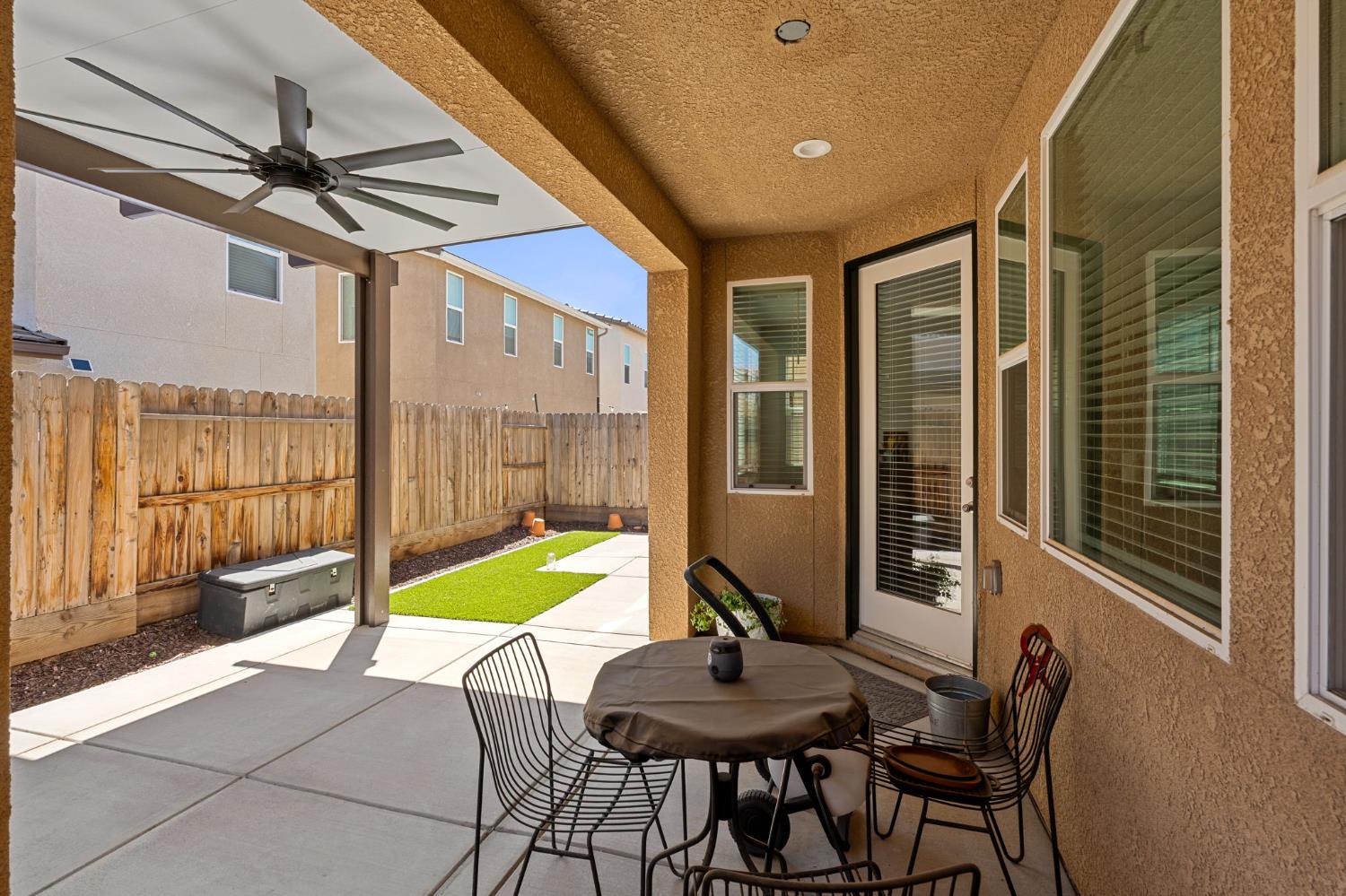 972 Winchell Way W, Madera, CA 93636