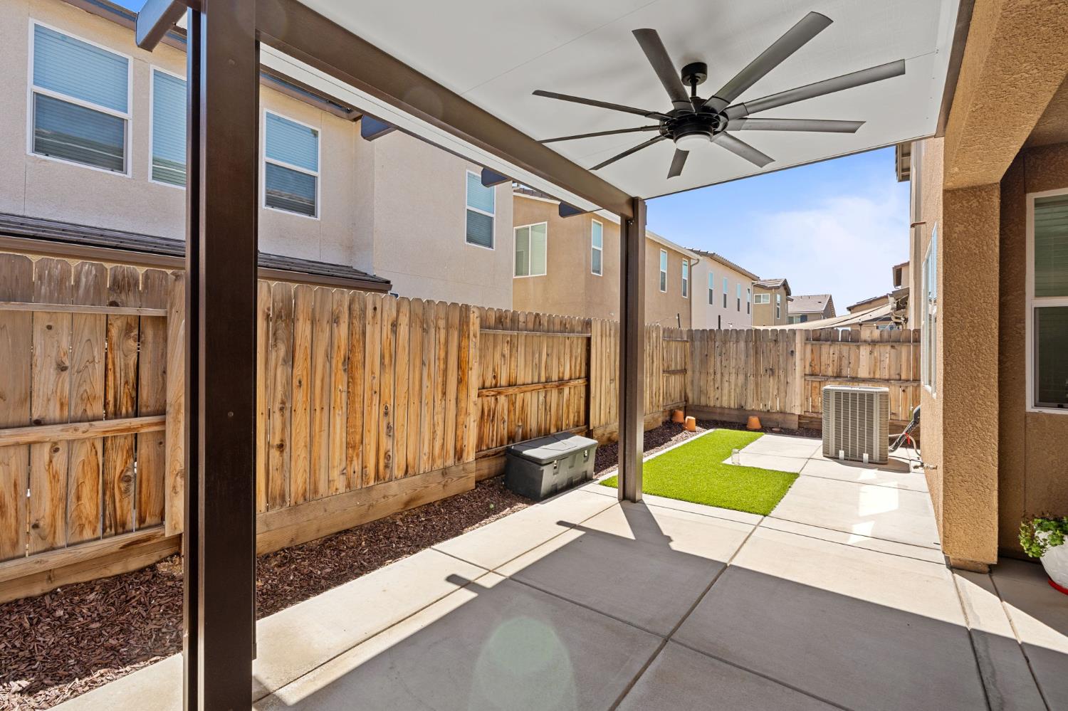 972 Winchell Way W, Madera, CA 93636