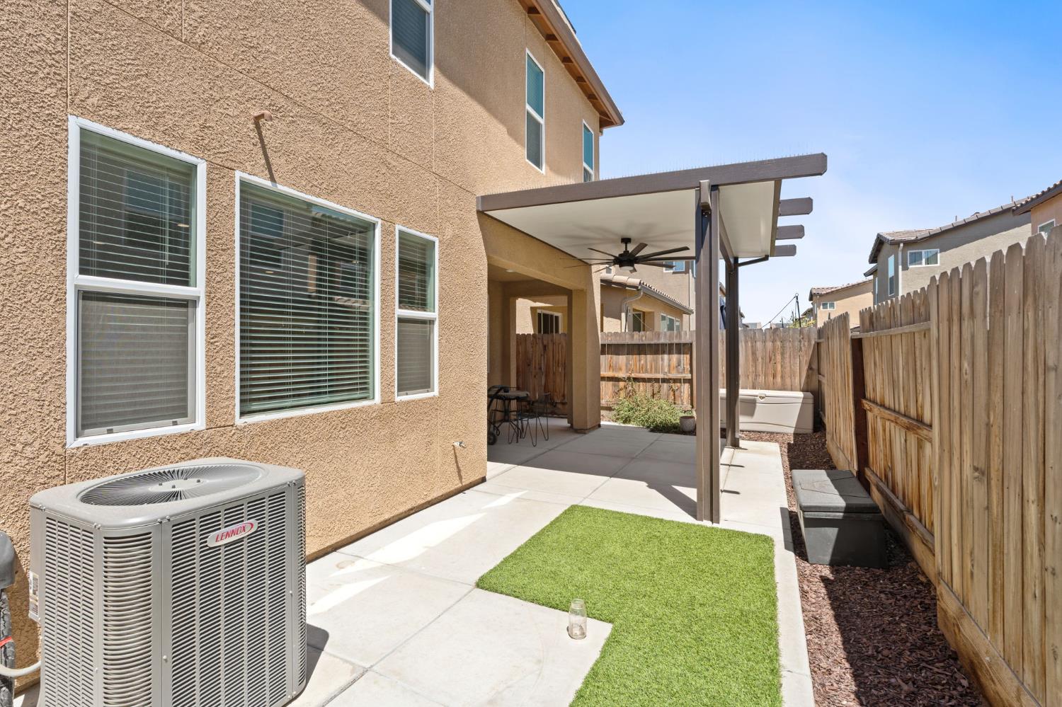972 Winchell Way W, Madera, CA 93636