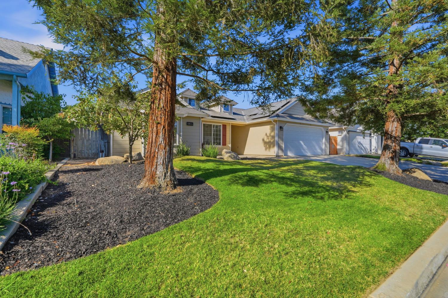 5806 W El Paso, Fresno, CA 93722