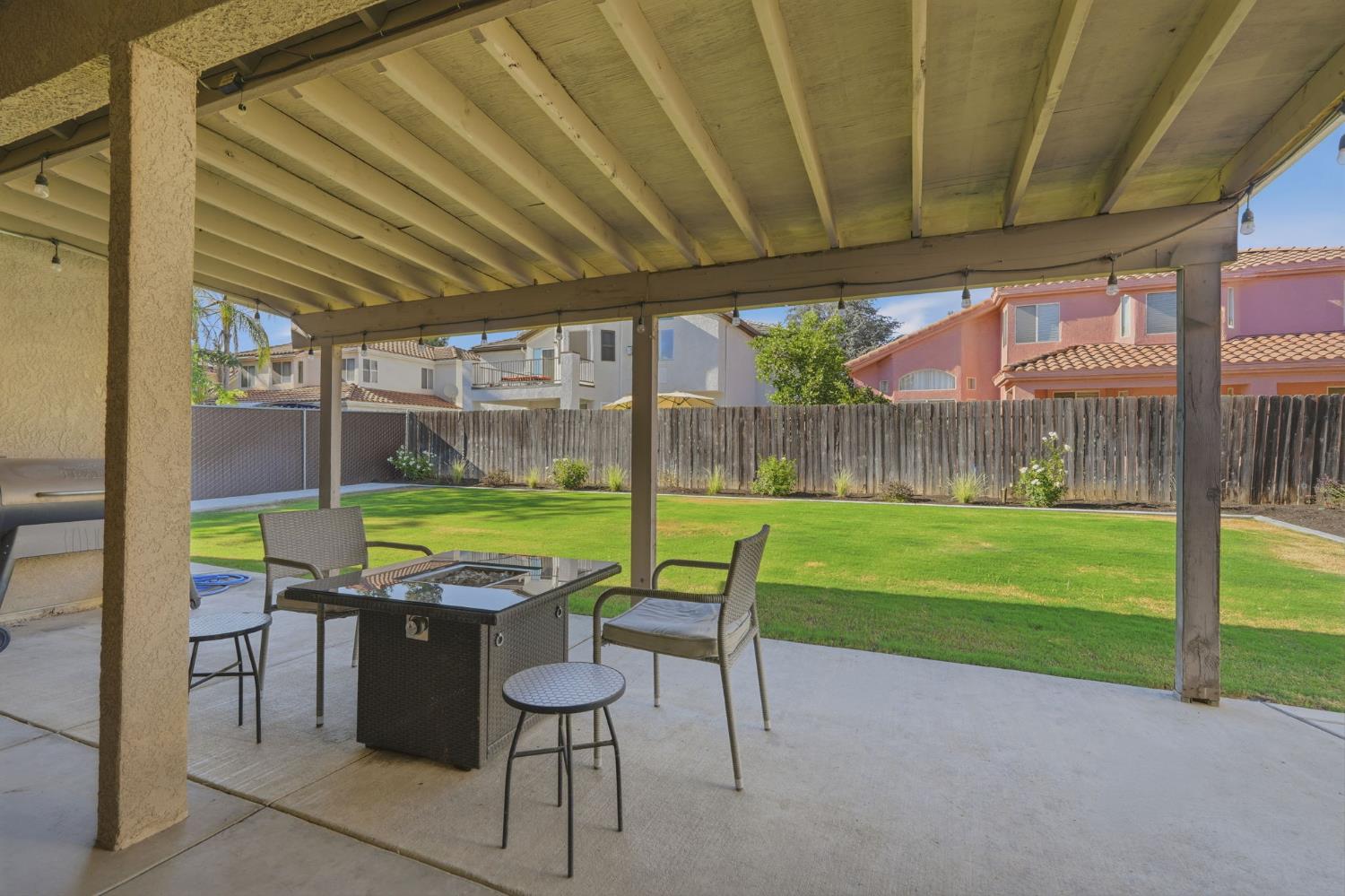 5806 W El Paso, Fresno, CA 93722
