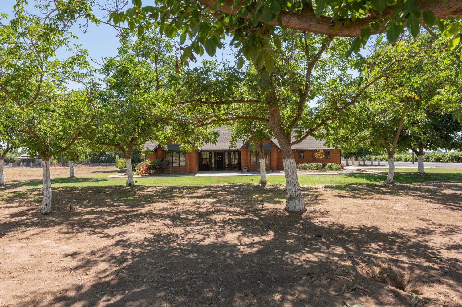 28821 Road 168, Visalia, CA 93292