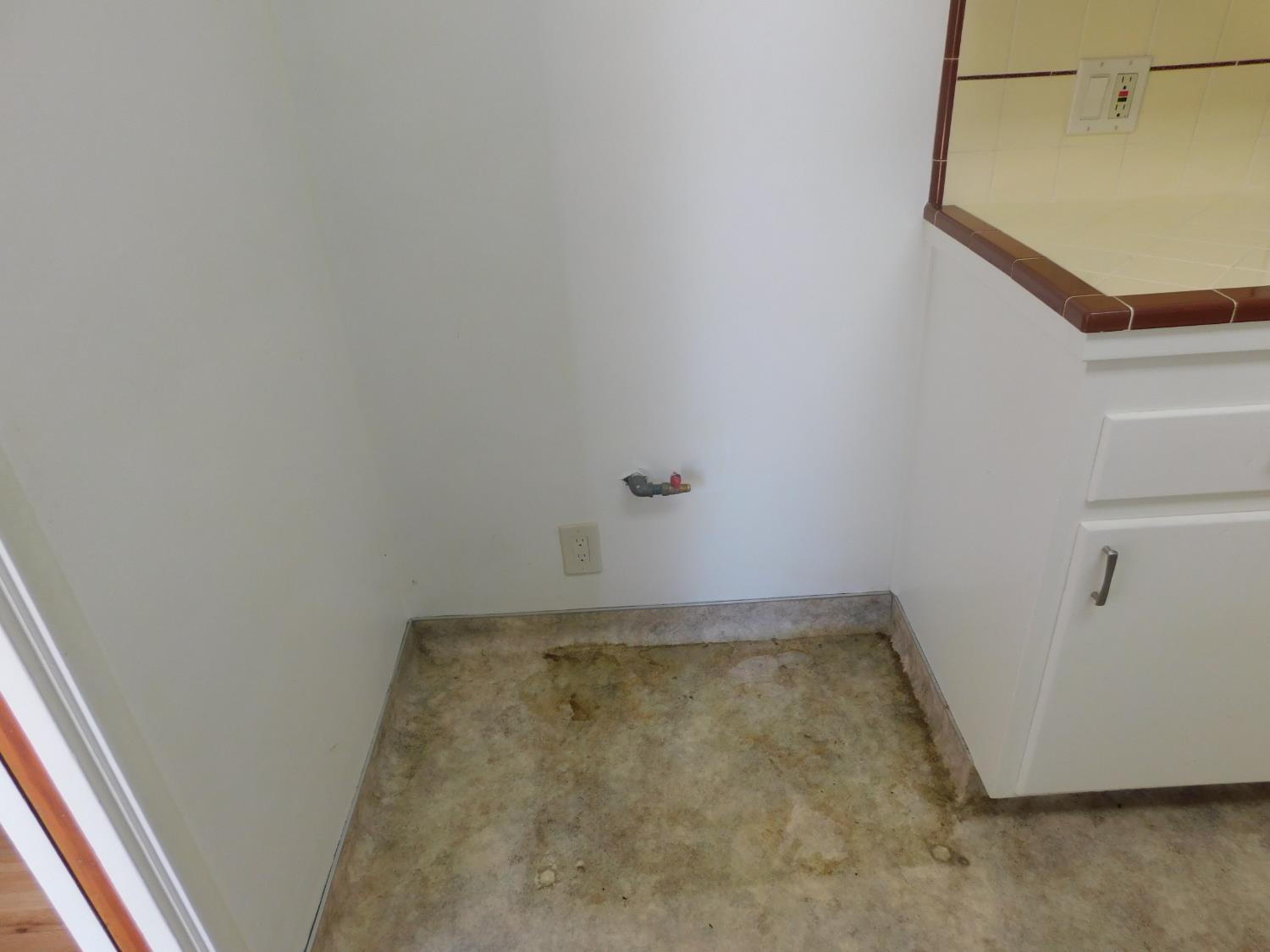 2436 S Locust St, Visalia, CA 93277