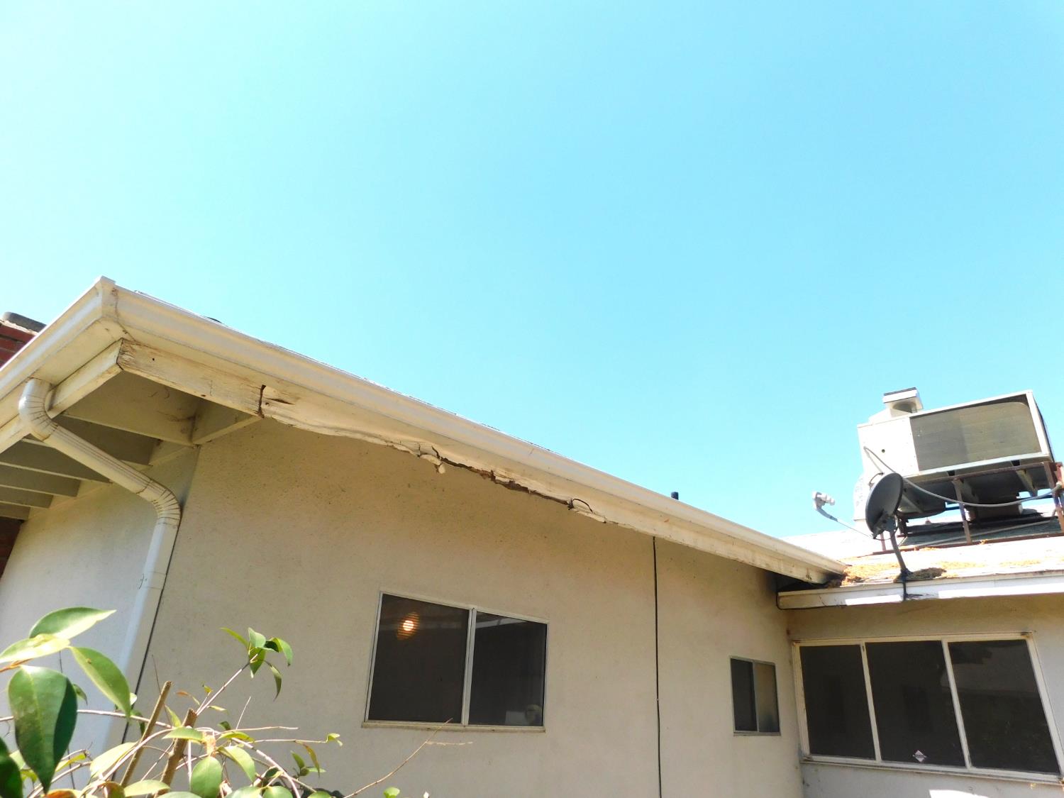 2436 S Locust St, Visalia, CA 93277