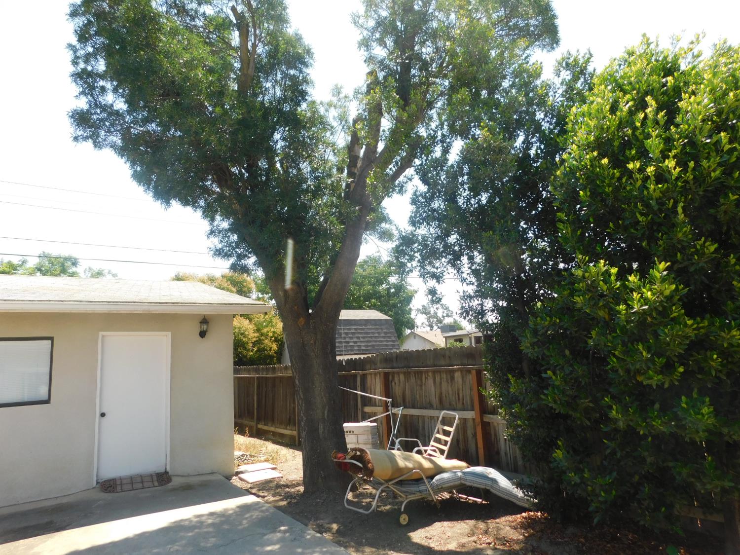 2436 S Locust St, Visalia, CA 93277