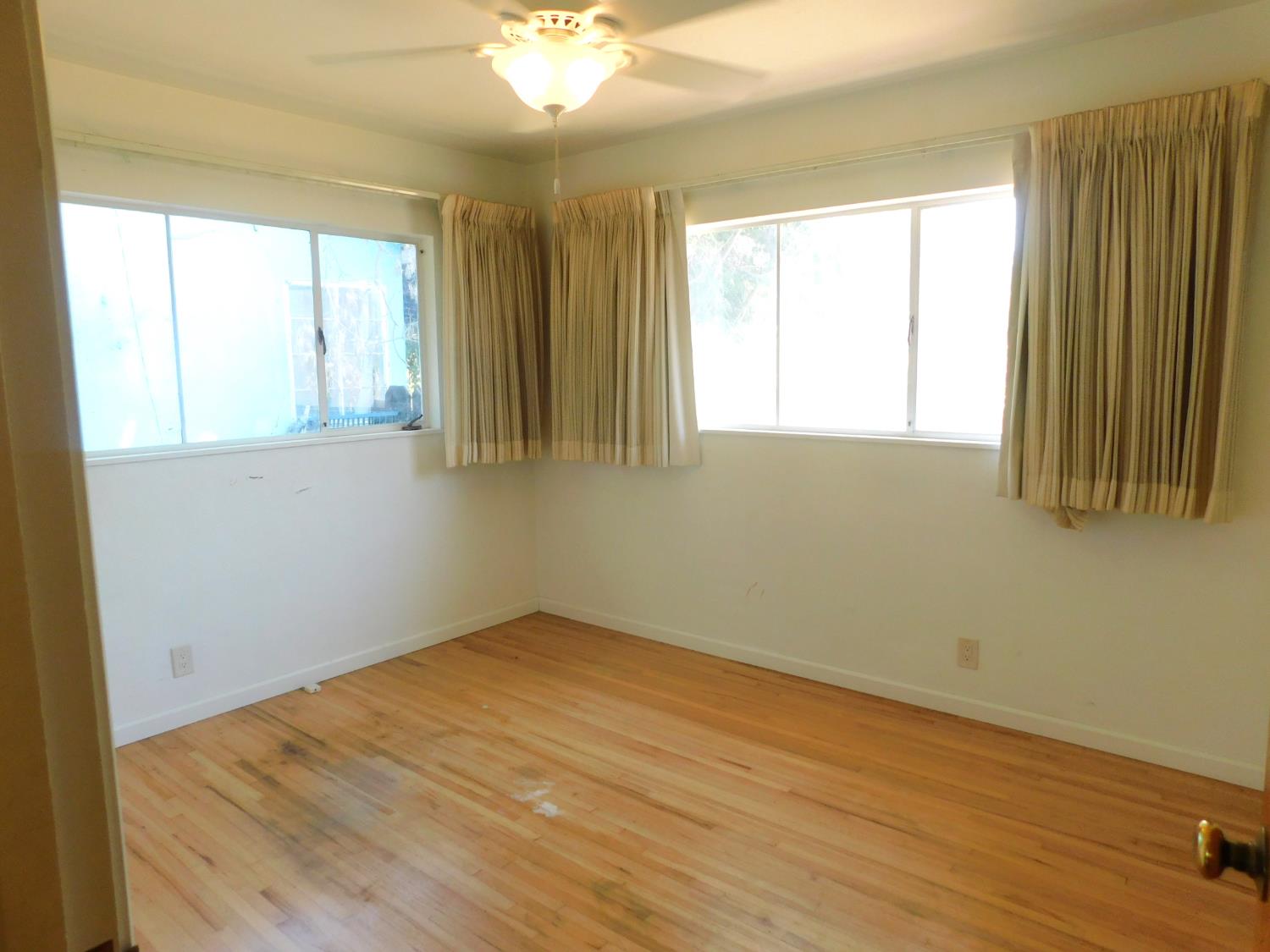 2436 S Locust St, Visalia, CA 93277