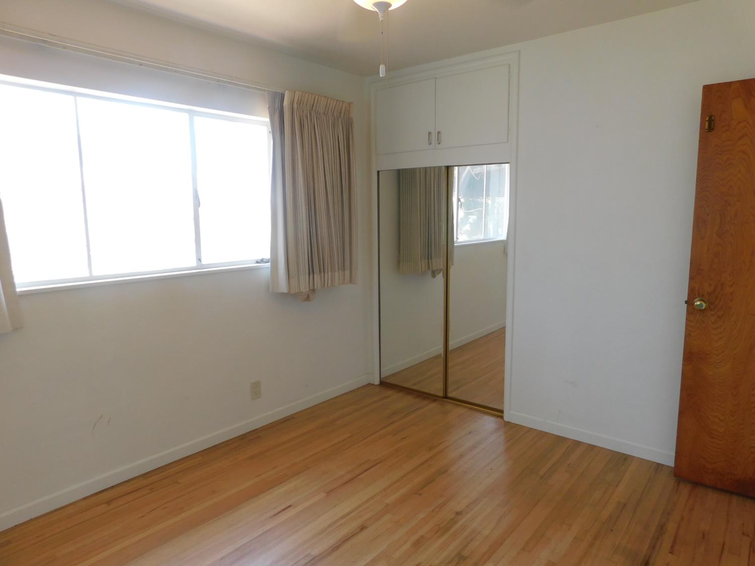 2436 S Locust St, Visalia, CA 93277