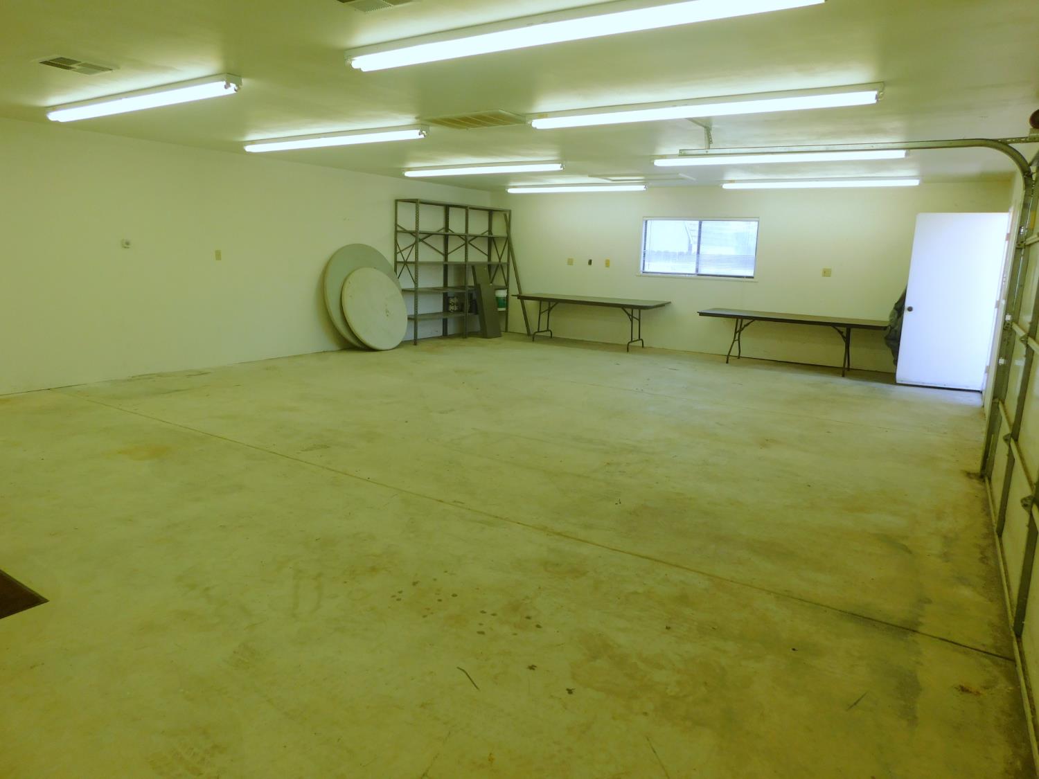 2436 S Locust St, Visalia, CA 93277