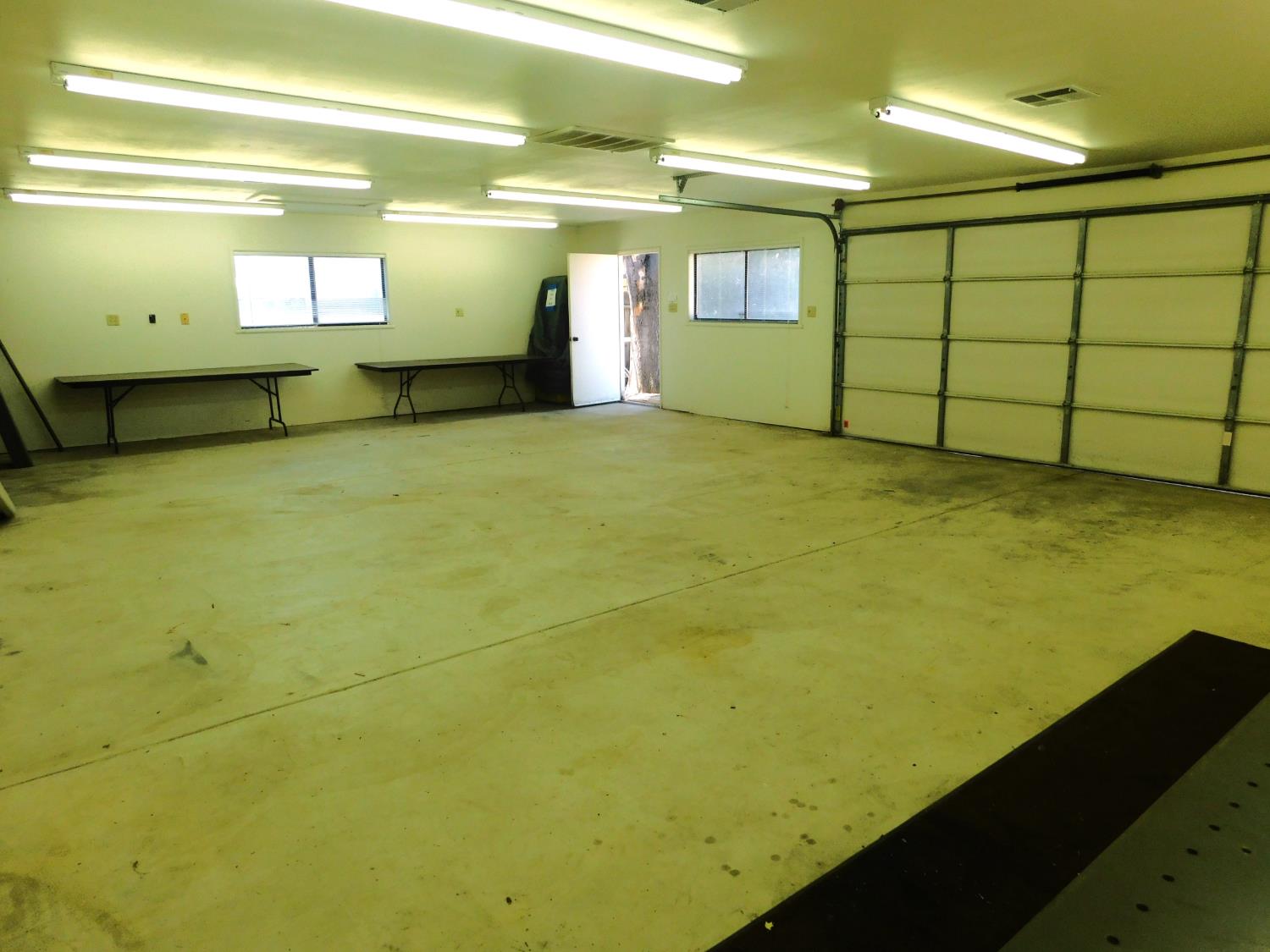 2436 S Locust St, Visalia, CA 93277