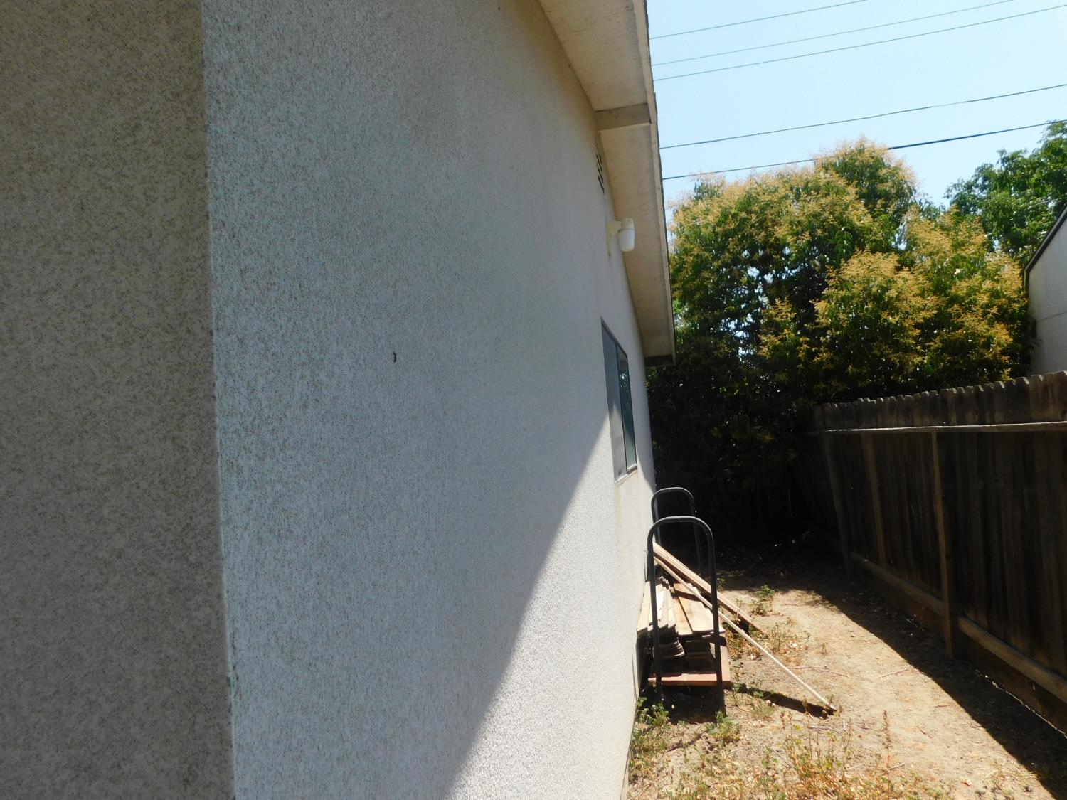 2436 S Locust St, Visalia, CA 93277