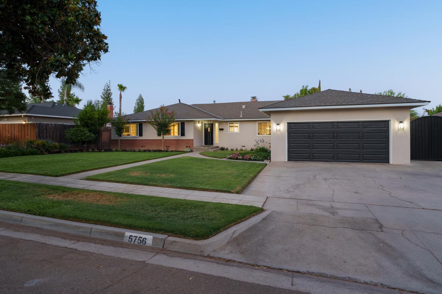 5756 N Bond St, Fresno, CA 93710