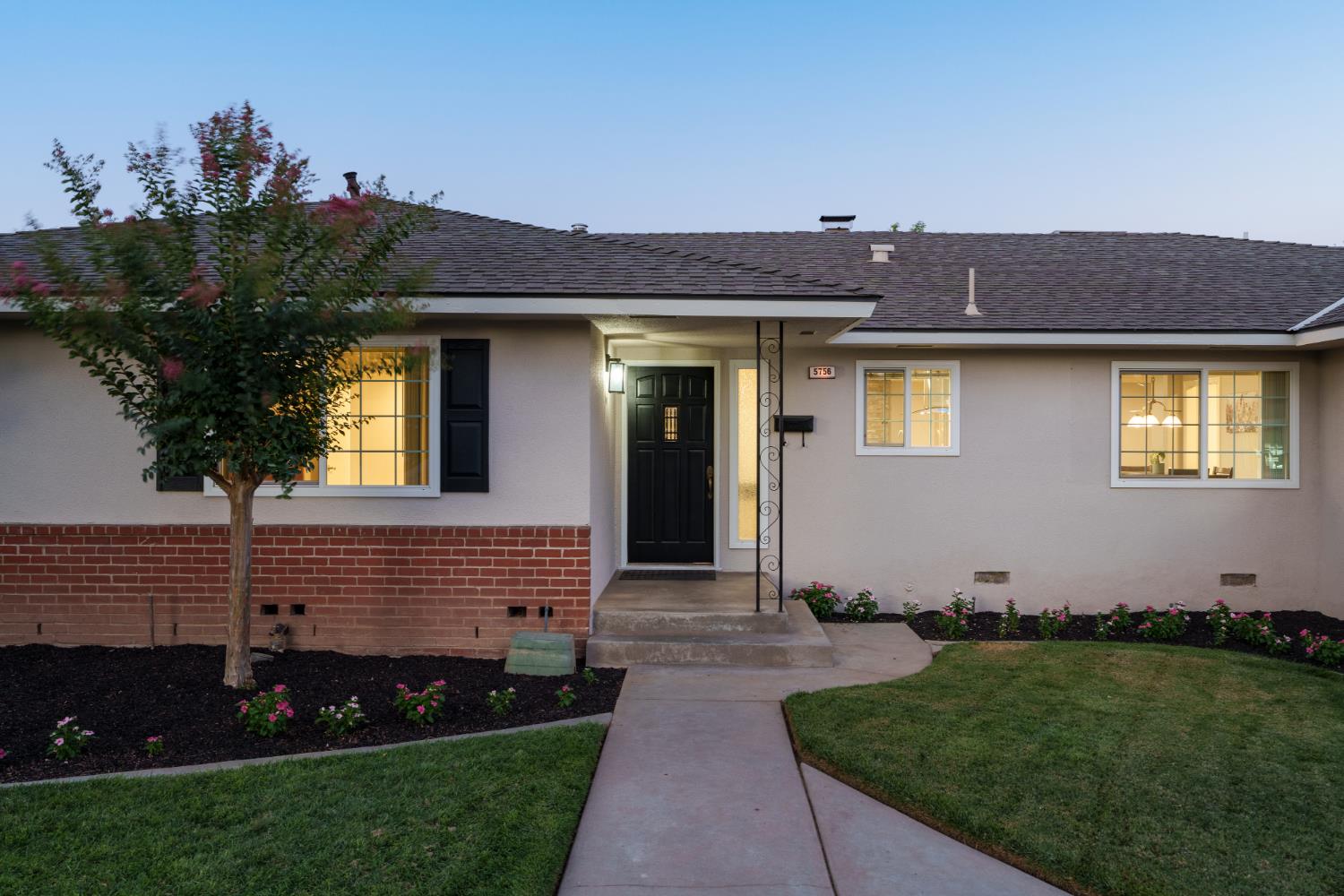 5756 N Bond St, Fresno, CA 93710