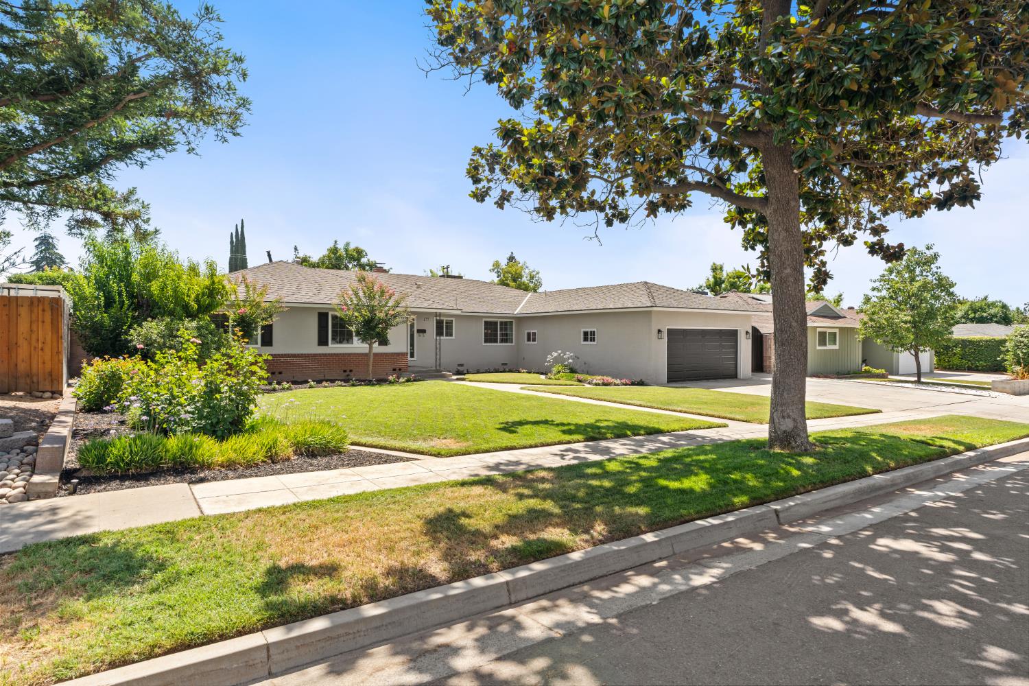 5756 N Bond St, Fresno, CA 93710
