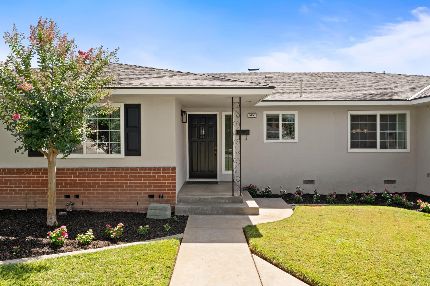 5756 N Bond St, Fresno, CA 93710