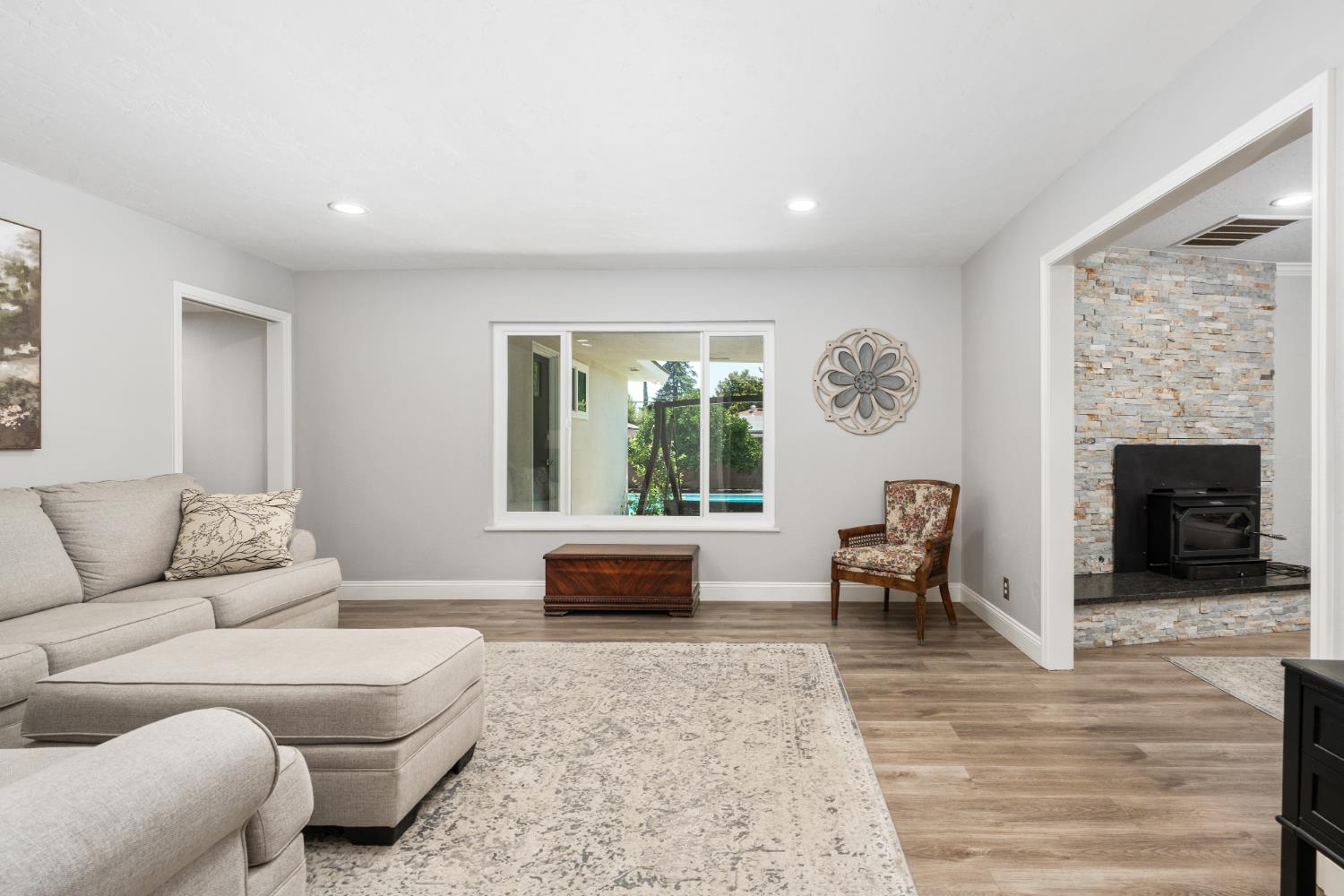 5756 N Bond St, Fresno, CA 93710