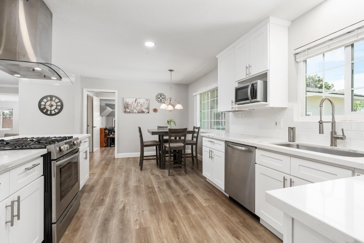 5756 N Bond St, Fresno, CA 93710