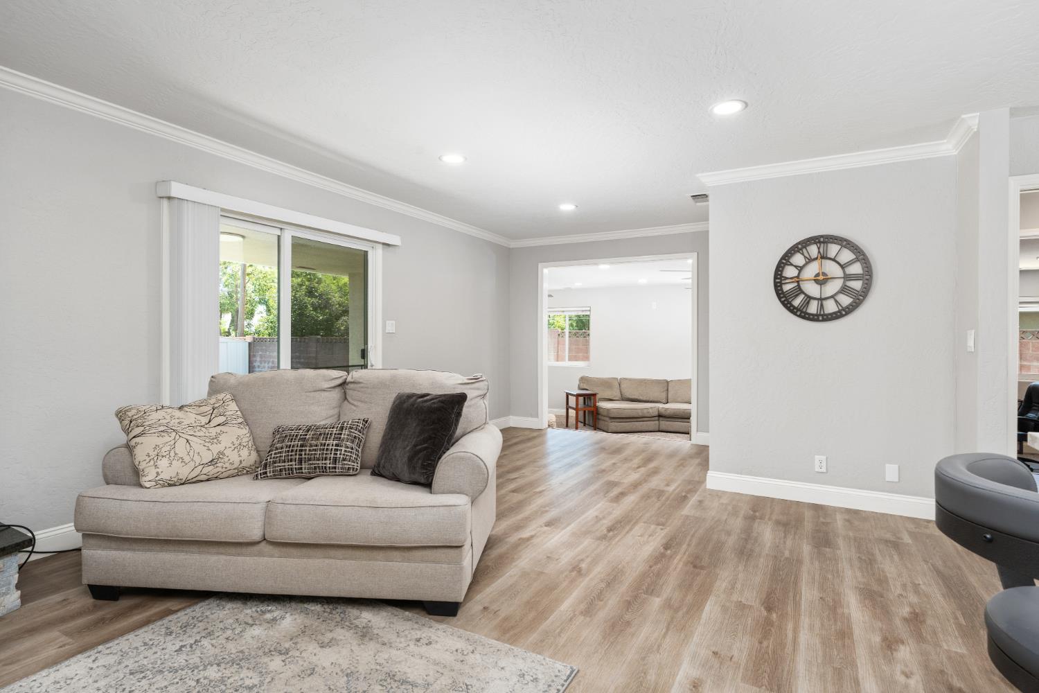 5756 N Bond St, Fresno, CA 93710