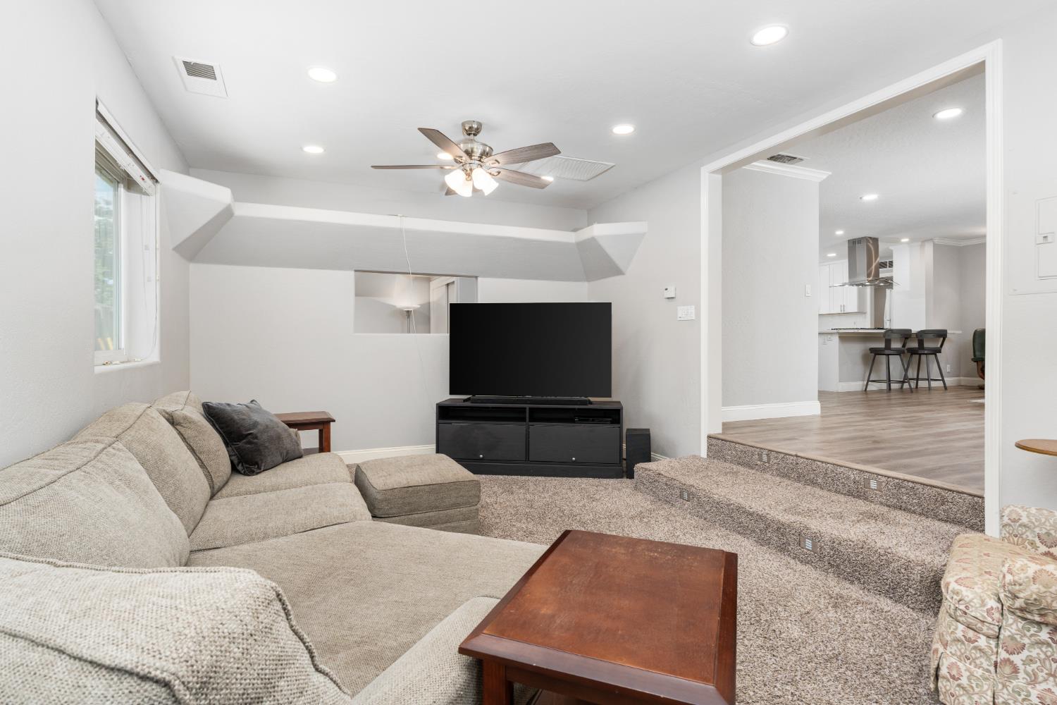 5756 N Bond St, Fresno, CA 93710