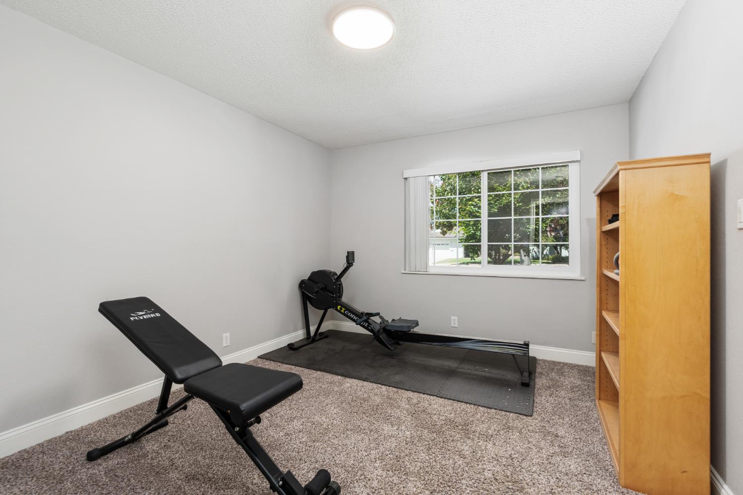 5756 N Bond St, Fresno, CA 93710