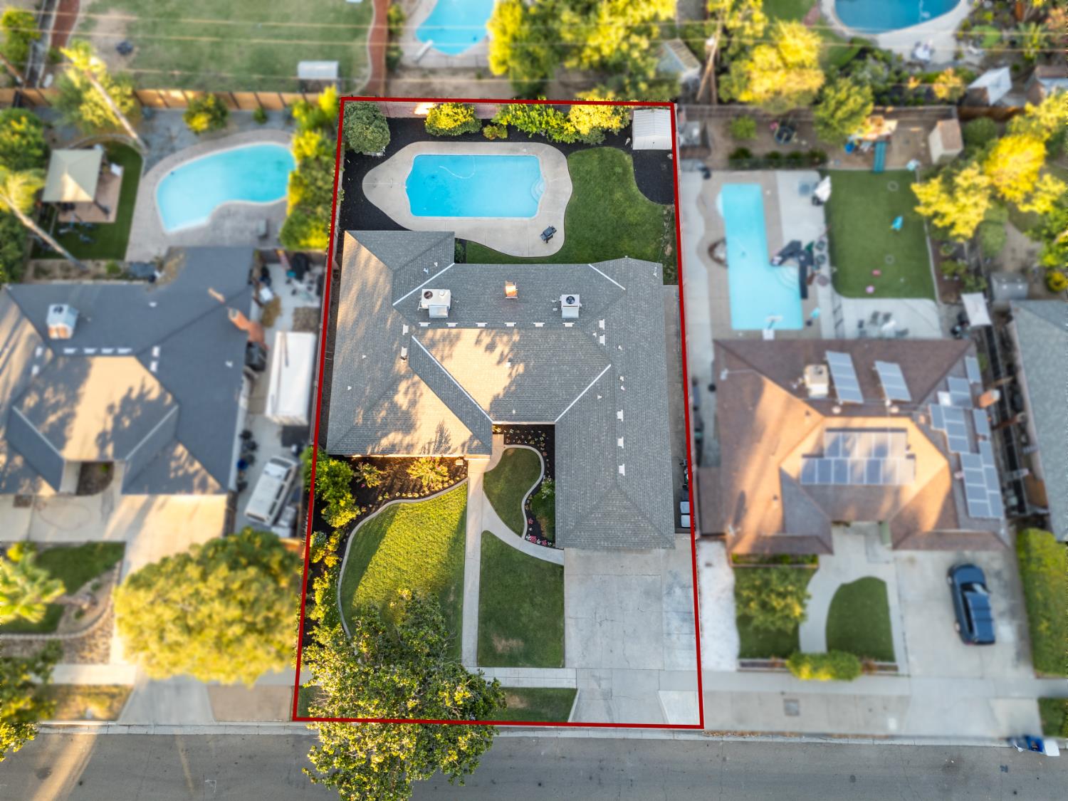 5756 N Bond St, Fresno, CA 93710