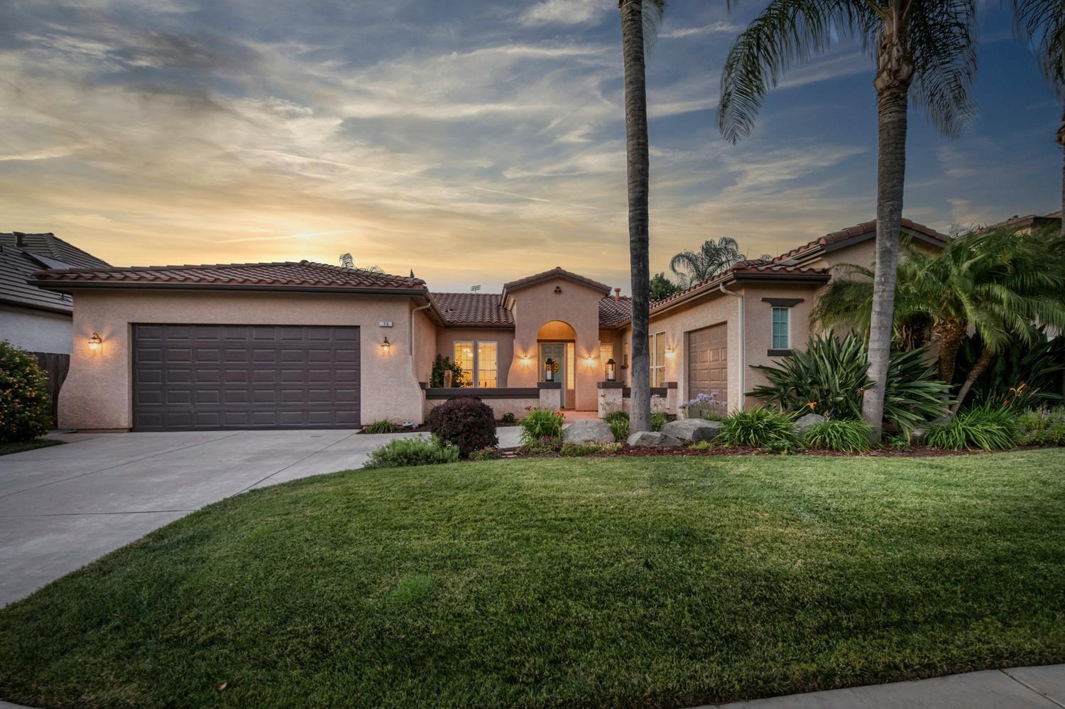 73 W Houston Ave, Clovis, CA 93611