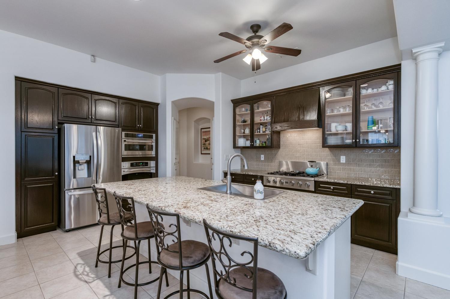 73 W Houston Ave, Clovis, CA 93611