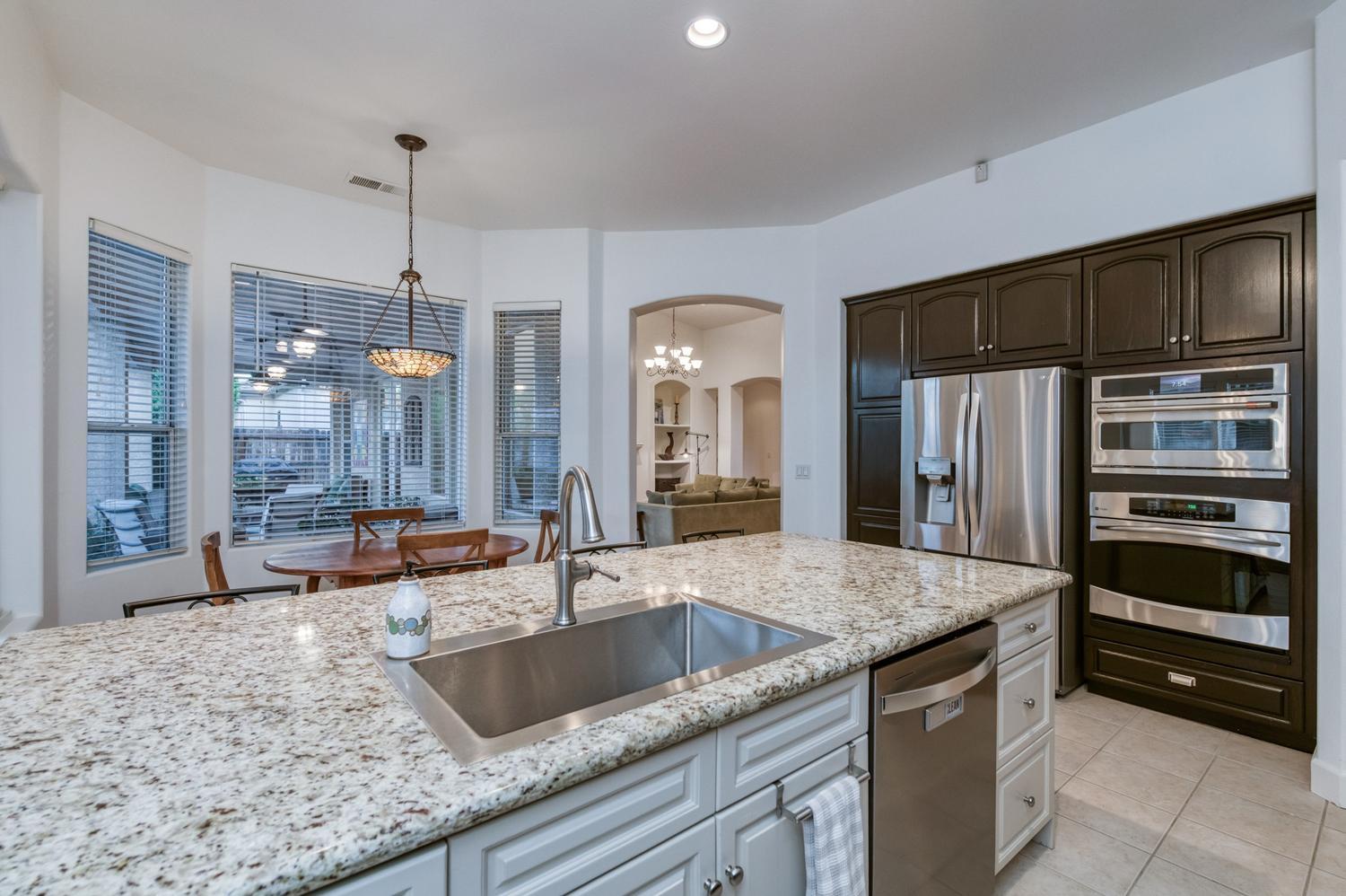 73 W Houston Ave, Clovis, CA 93611