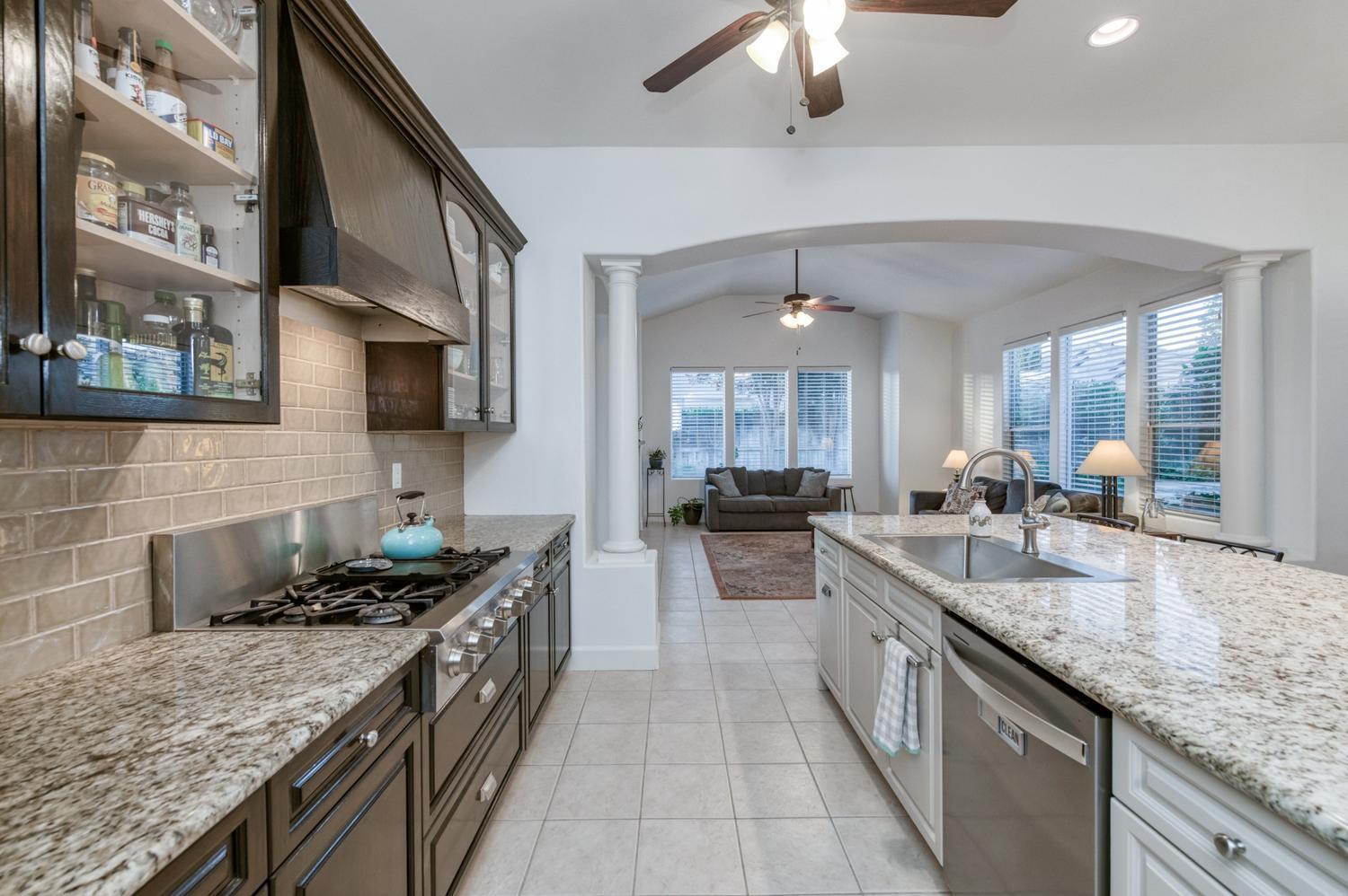 73 W Houston Ave, Clovis, CA 93611