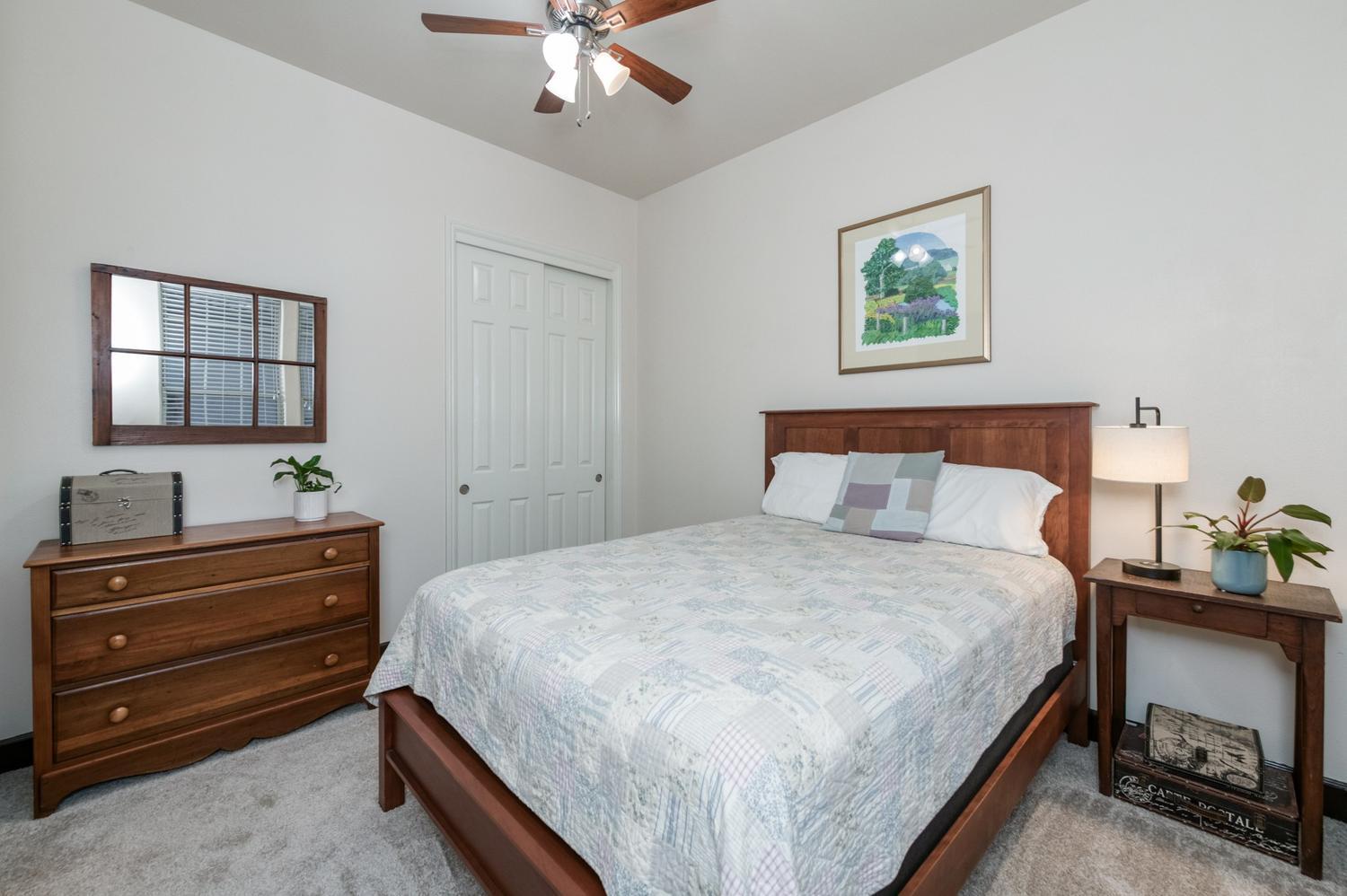 73 W Houston Ave, Clovis, CA 93611