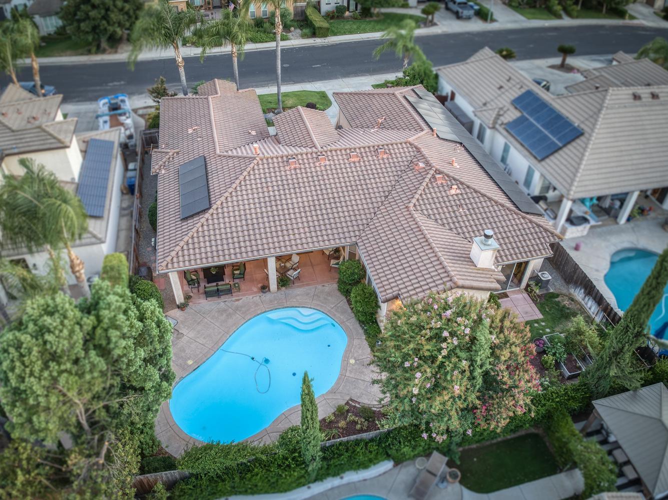 73 W Houston Ave, Clovis, CA 93611