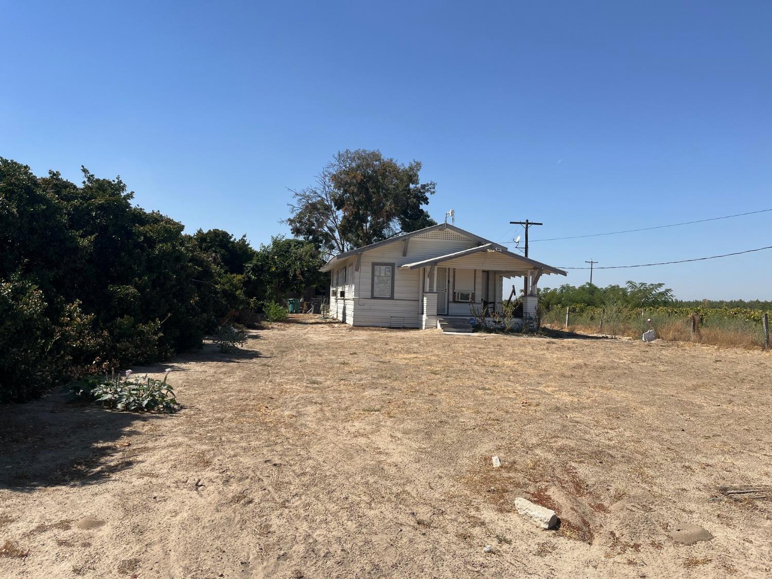 12575 S Academy Ave, Selma, CA 93662