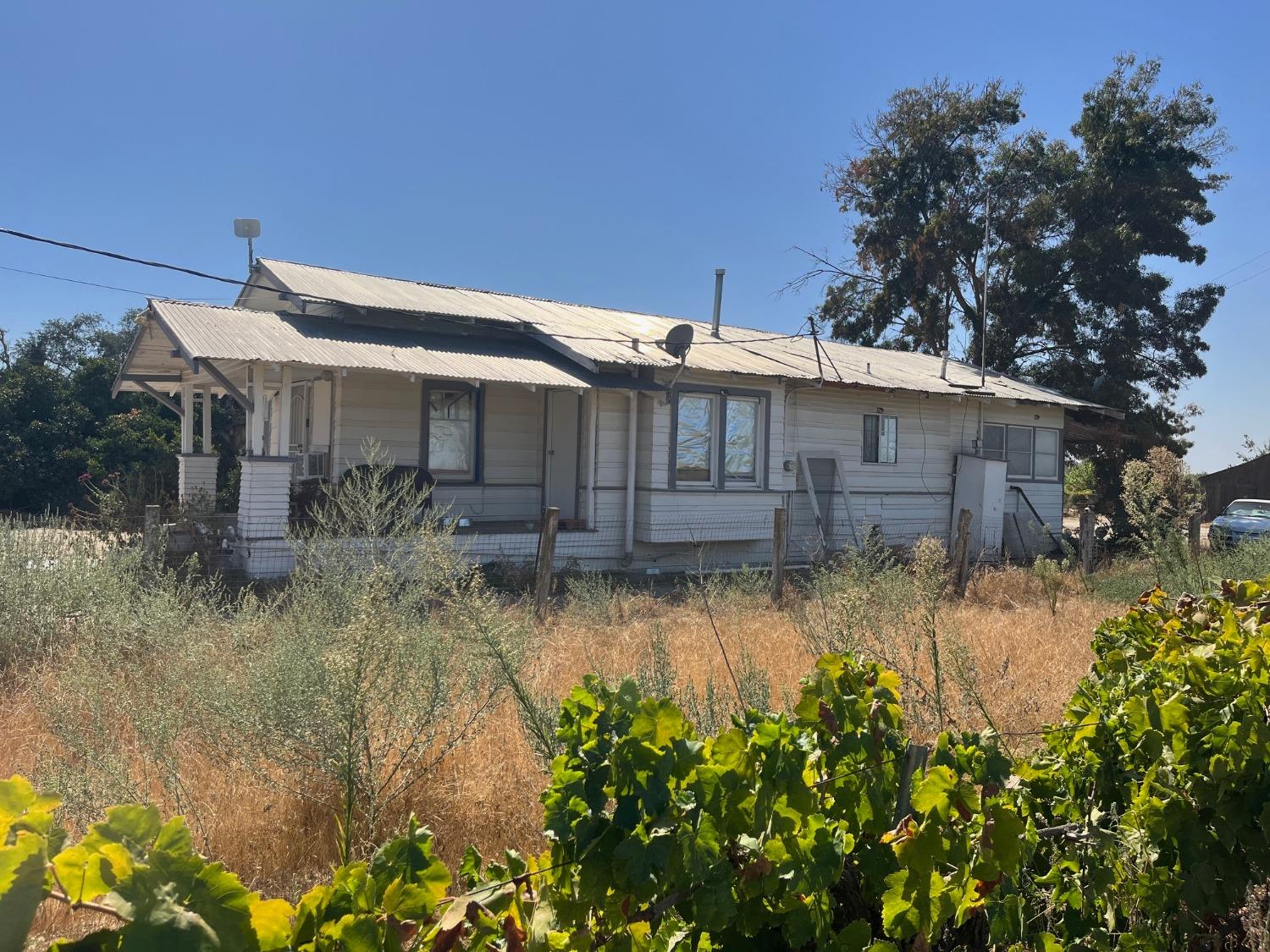 12575 S Academy Ave, Selma, CA 93662