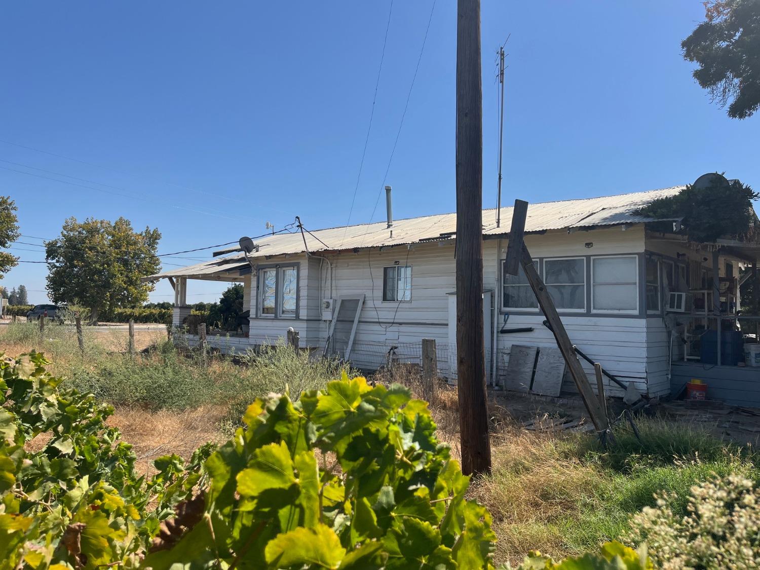 12575 S Academy Ave, Selma, CA 93662