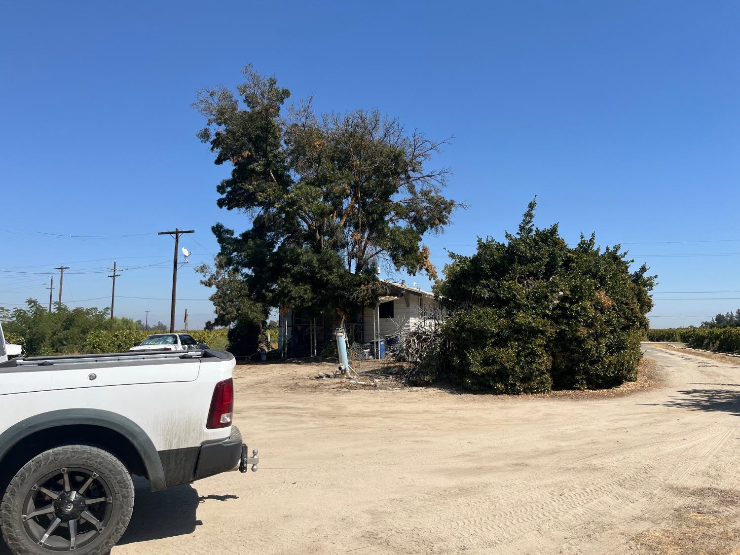 12575 S Academy Ave, Selma, CA 93662