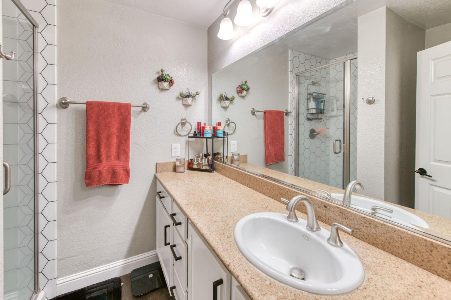 3703 W Bullard Ave #113, Fresno, CA 93711