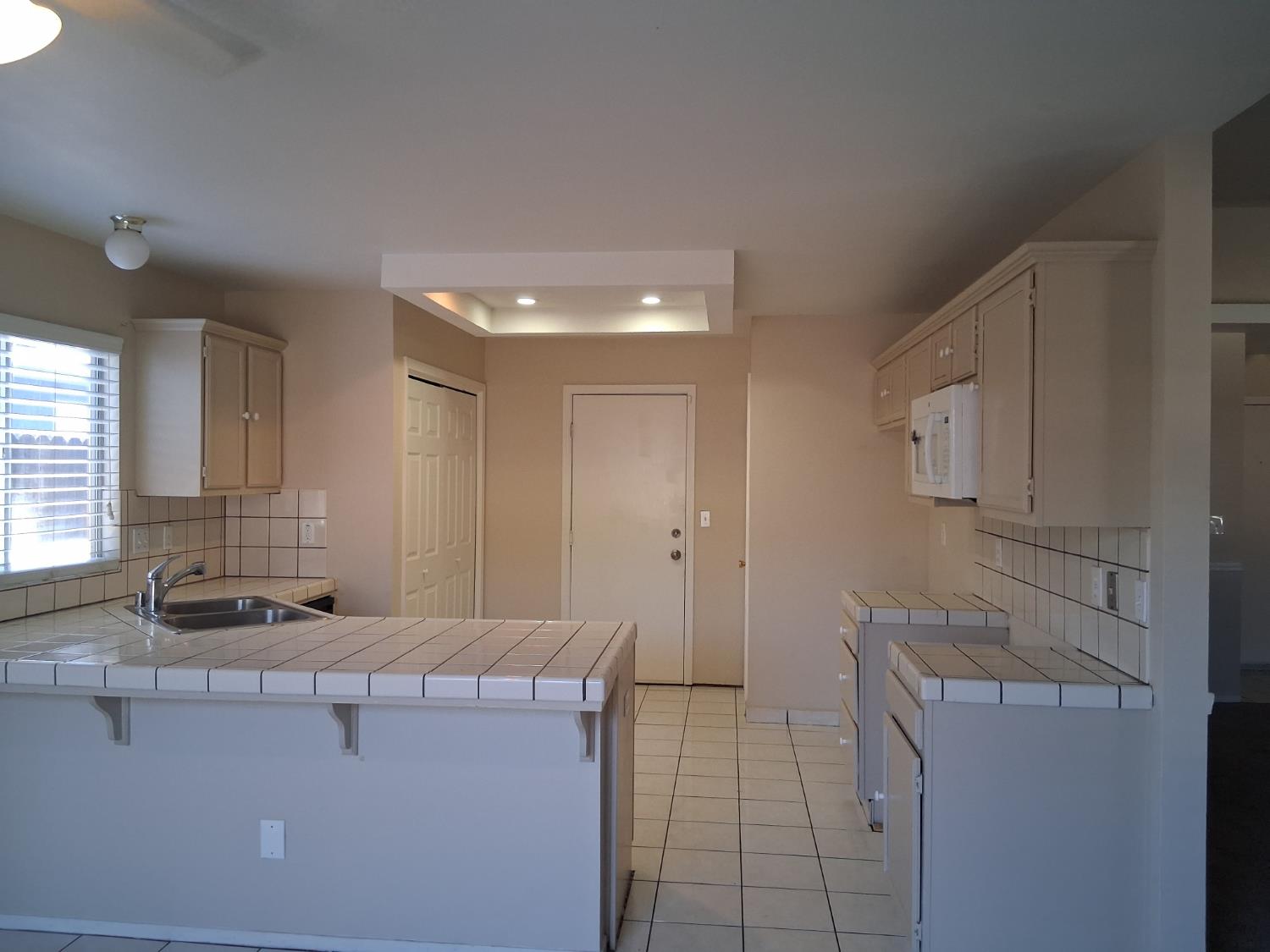 2238 N Milburn Ave, Fresno, CA 93722
