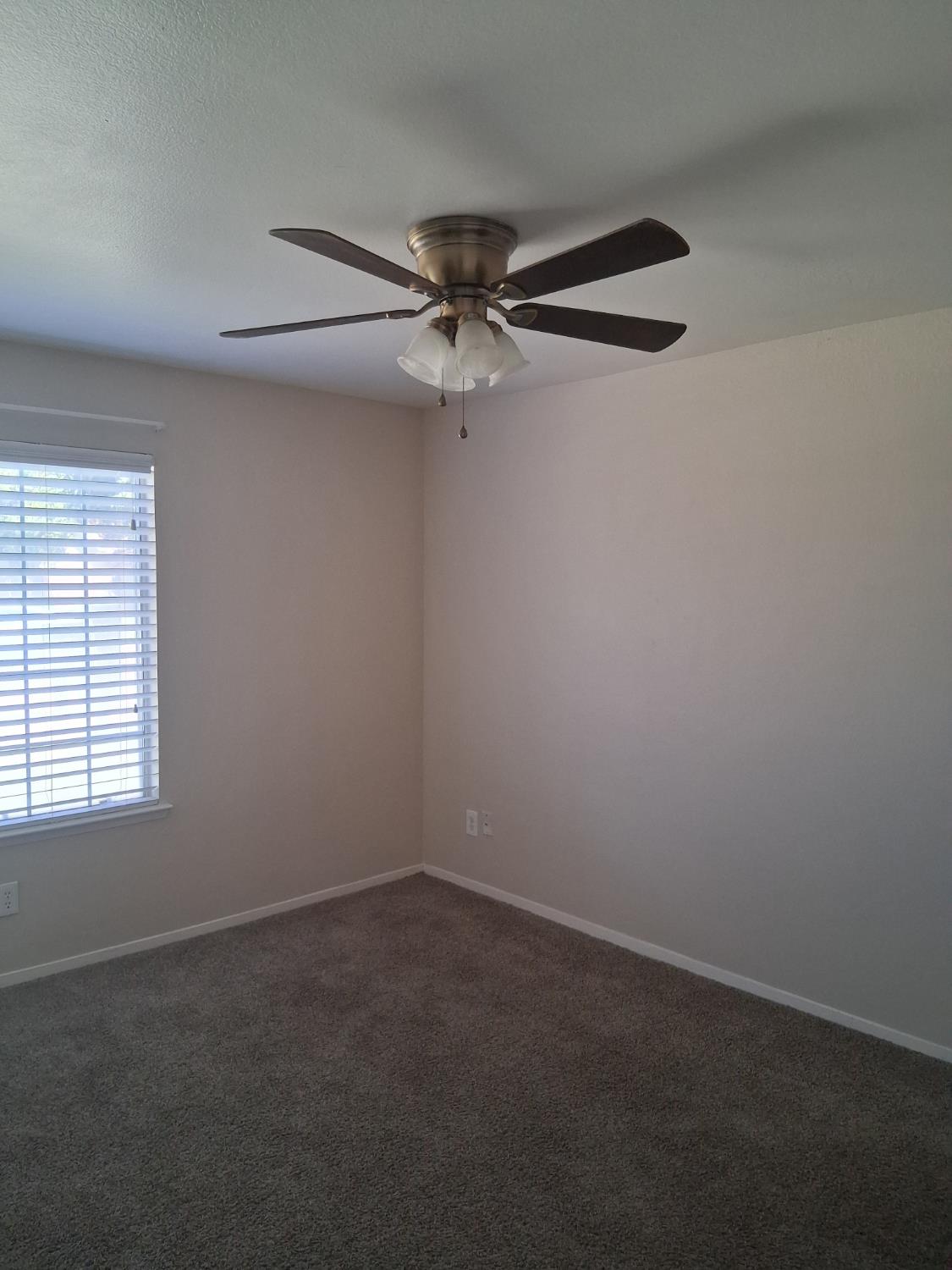 2238 N Milburn Ave, Fresno, CA 93722
