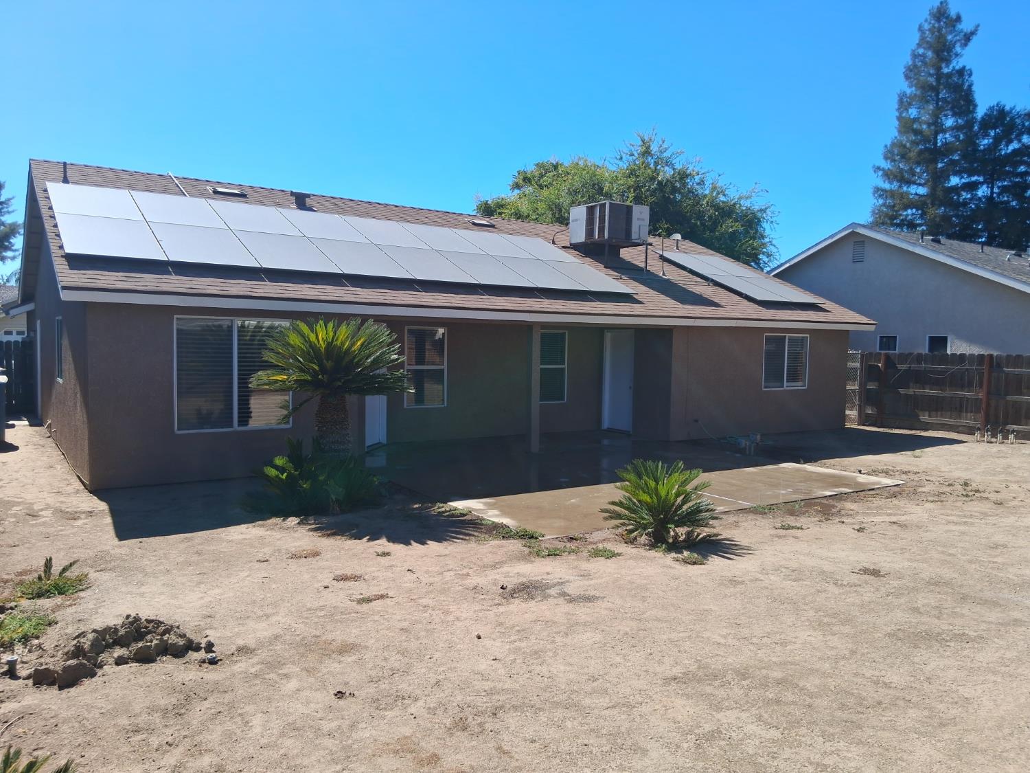 2238 N Milburn Ave, Fresno, CA 93722