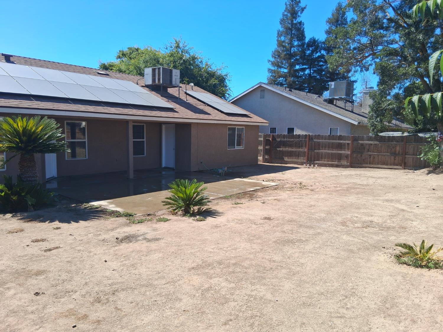 2238 N Milburn Ave, Fresno, CA 93722