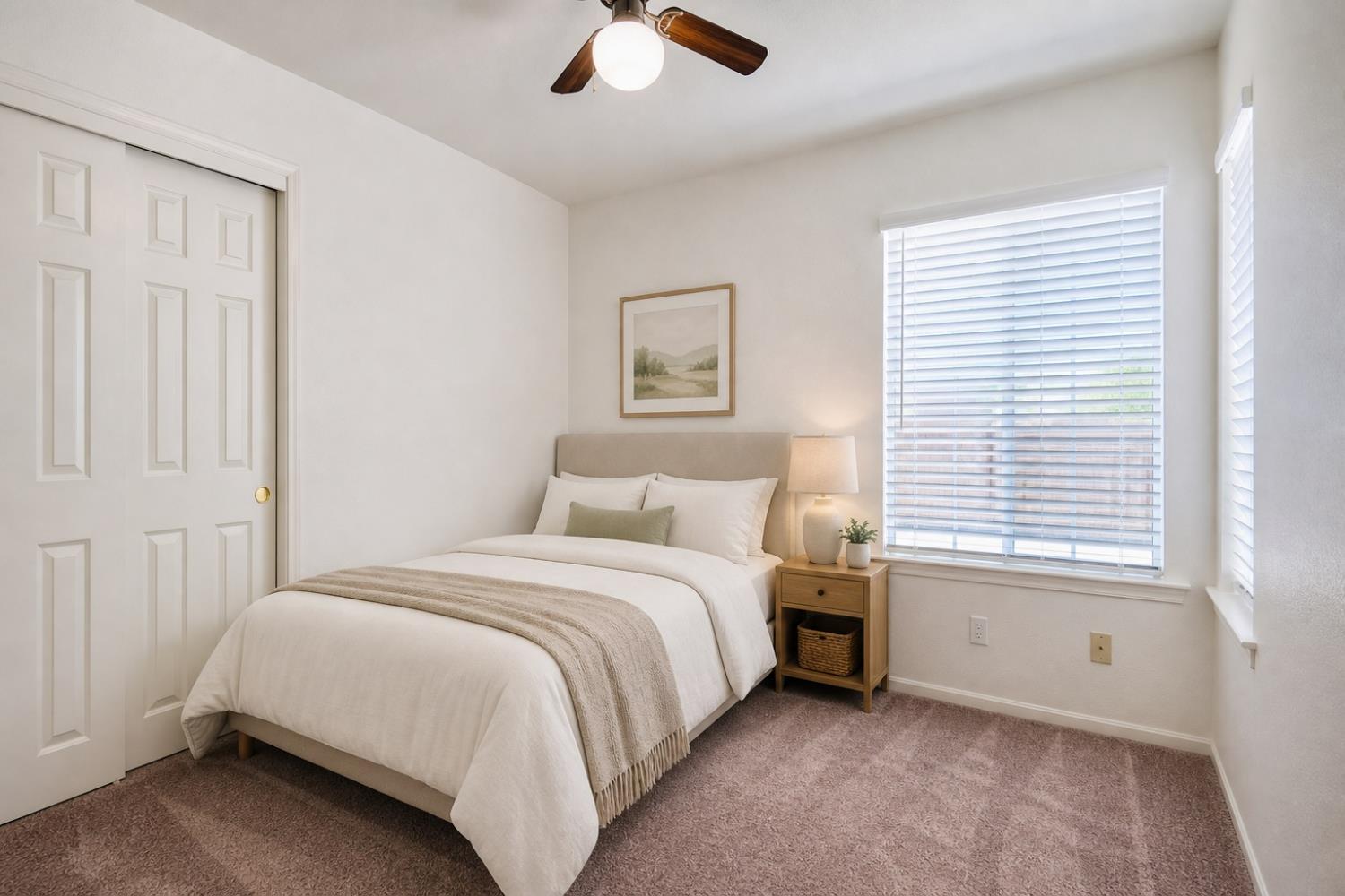 2042 Sample Ave, Clovis, CA 93611