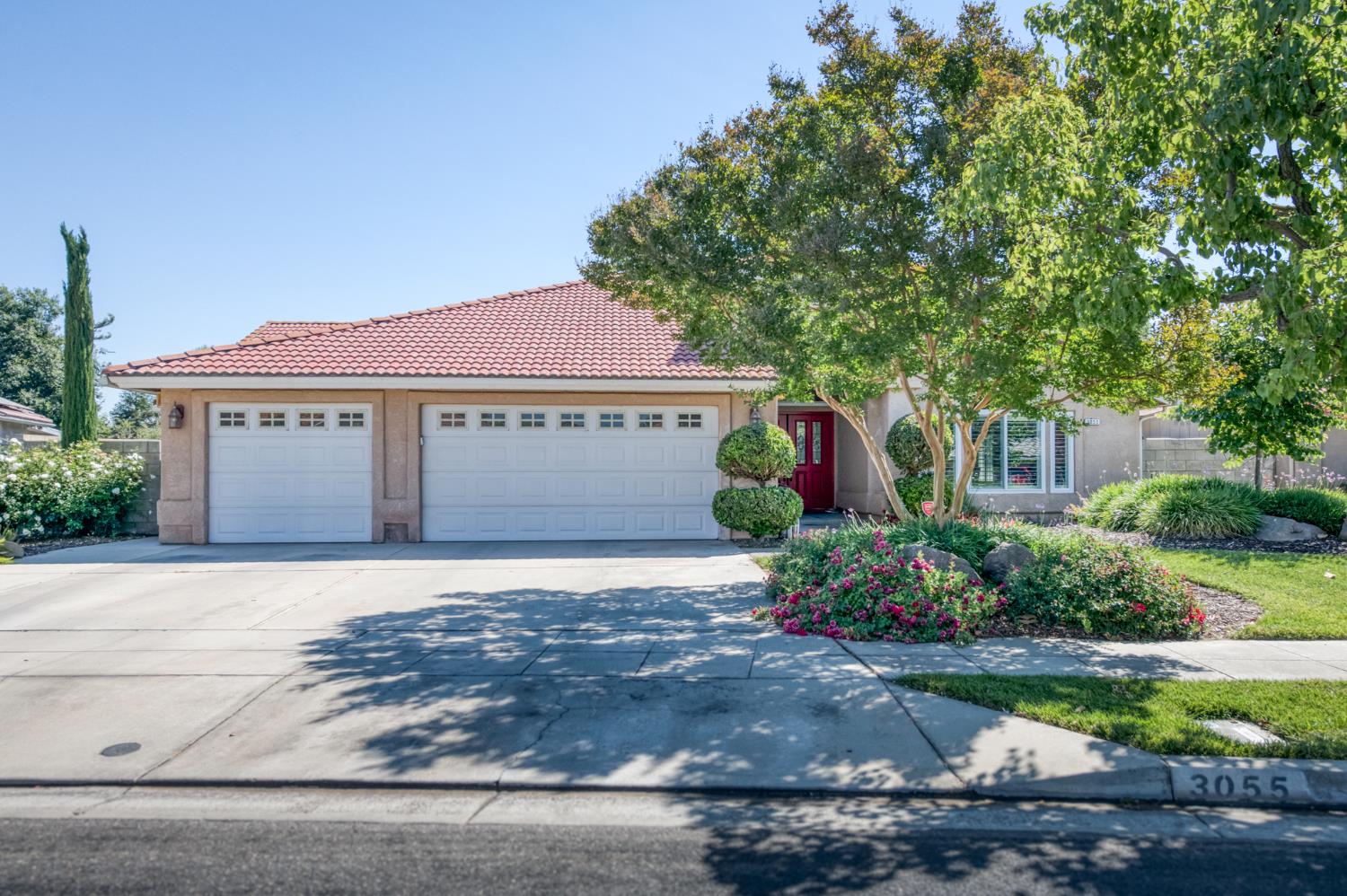 3055 Fairmont Ct, Madera, CA 93637