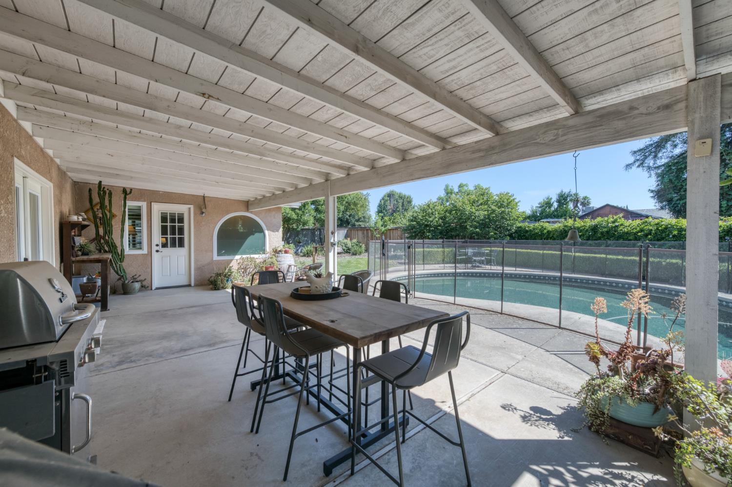 3055 Fairmont Ct, Madera, CA 93637