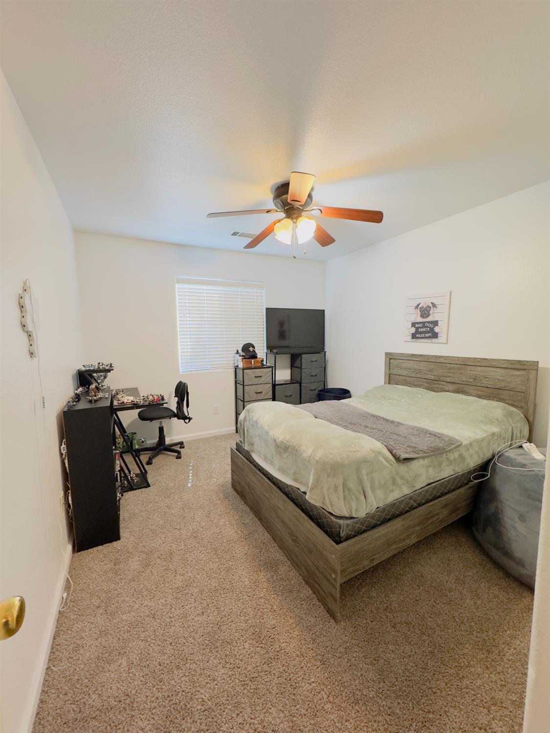 1009 S Elverta S, Visalia, CA 93292