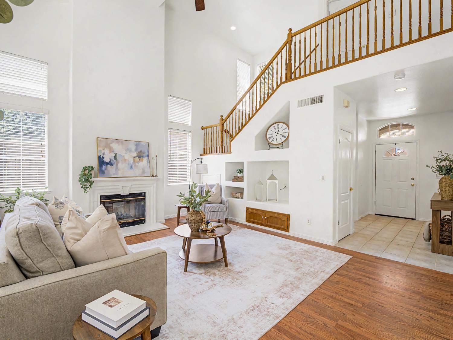 6472 N Leslie Ln, Fresno, CA 93711