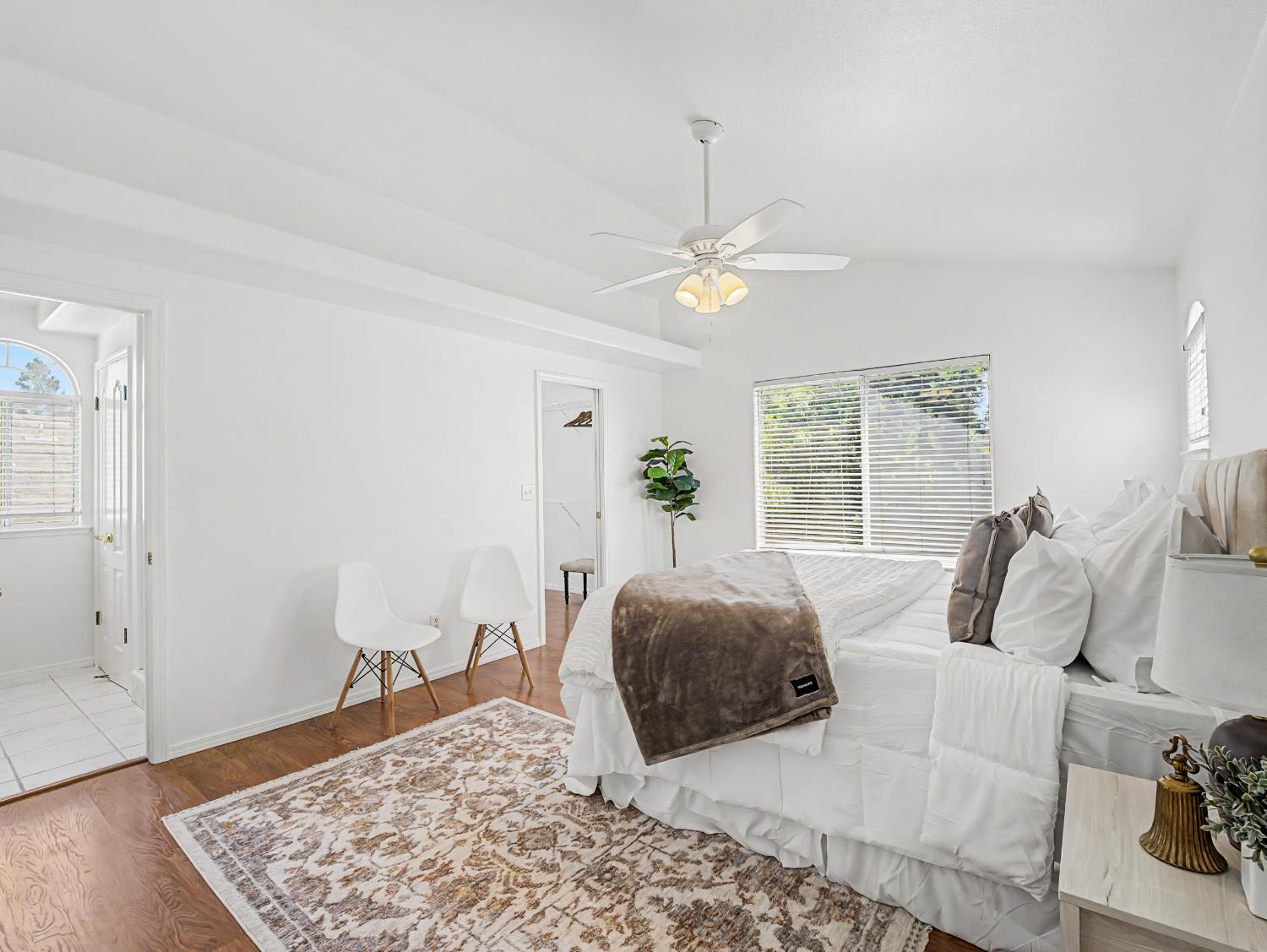 6472 N Leslie Ln, Fresno, CA 93711